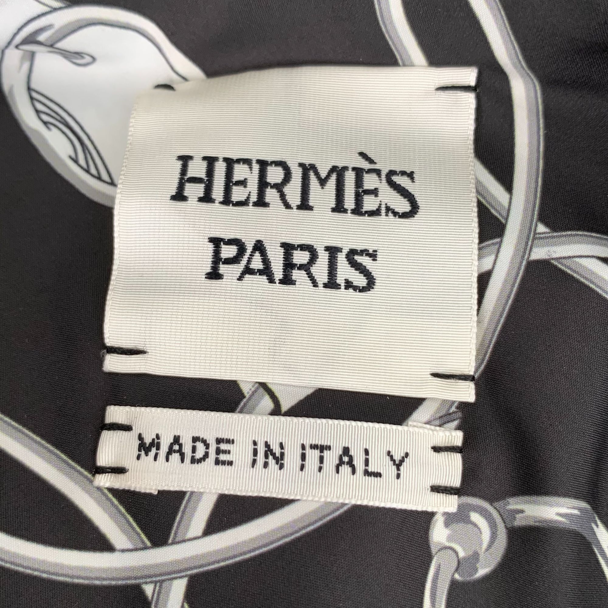 Hermes Hermès Paris Reversible Short Sleeve Puffer Jacket Black & W Size XS / US 0-2 / IT 36-38 - 6 Thumbnail
