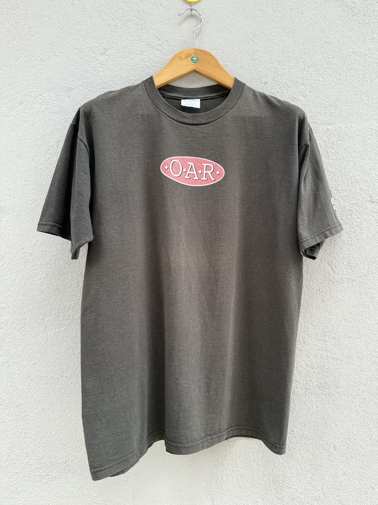 Band Tees Thrashed Vitage OAR Evertive Record Of A Revolution Band T Size US L / EU 52-54 / 3 - 1 Thumbnail