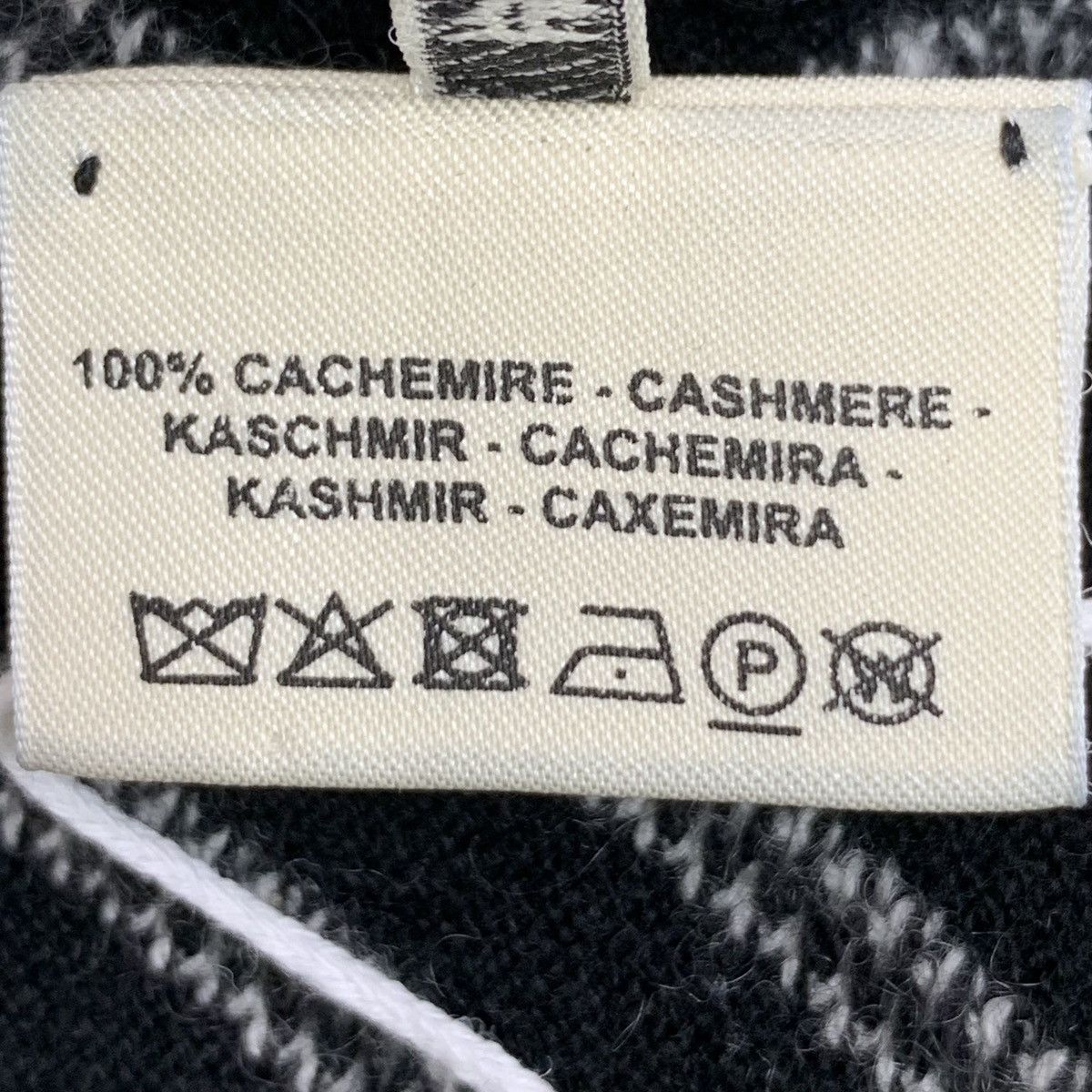 Hermes Hermes Black Lattice Jacquard Long Sleeve Knitwear K26WX Size XS / US 0-2 / IT 36-38 - 7 Thumbnail