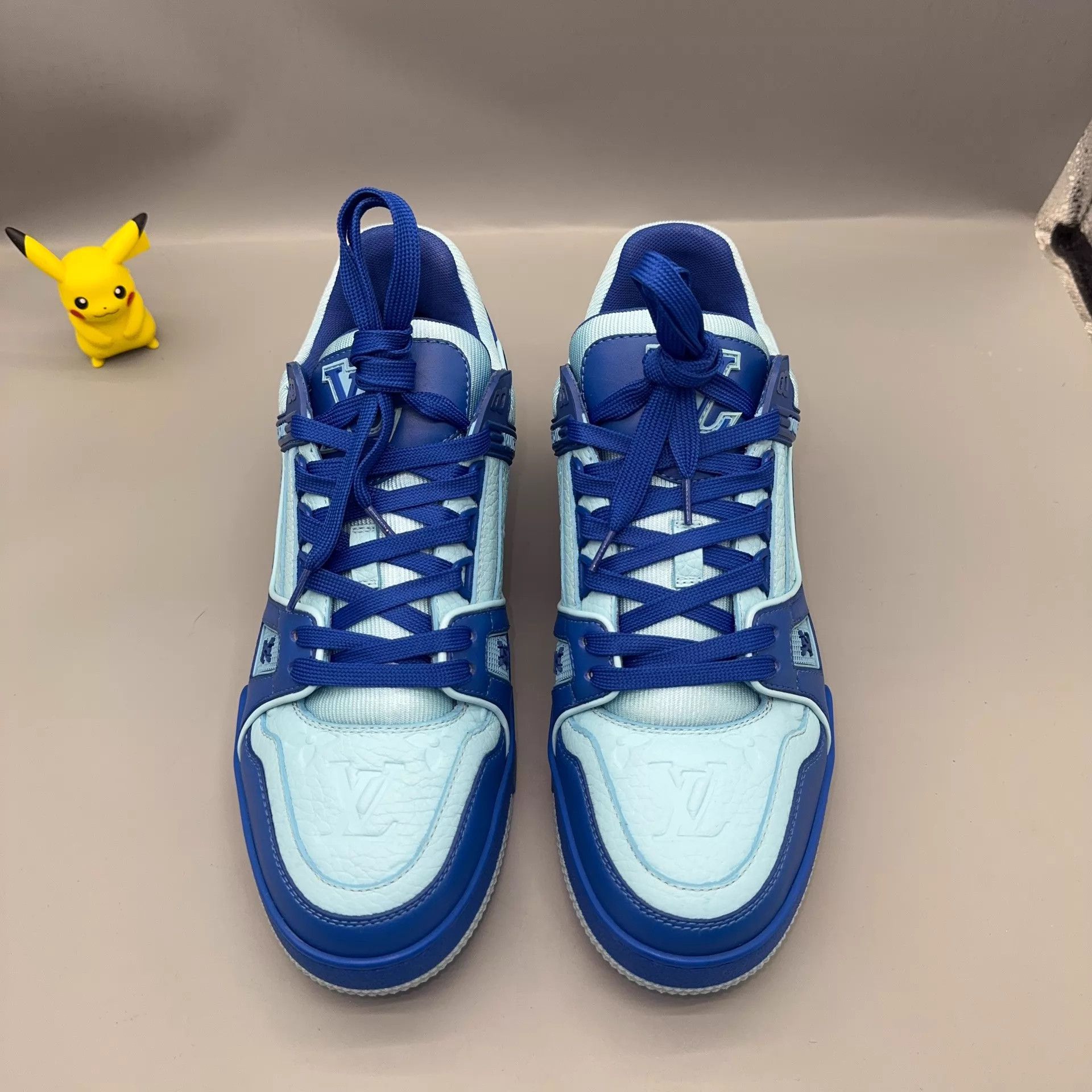 Louis Vuitton LOUIS VUITTON Blue Trainer Size 40 Size US 7 / EU 40 - 2 Thumbnail