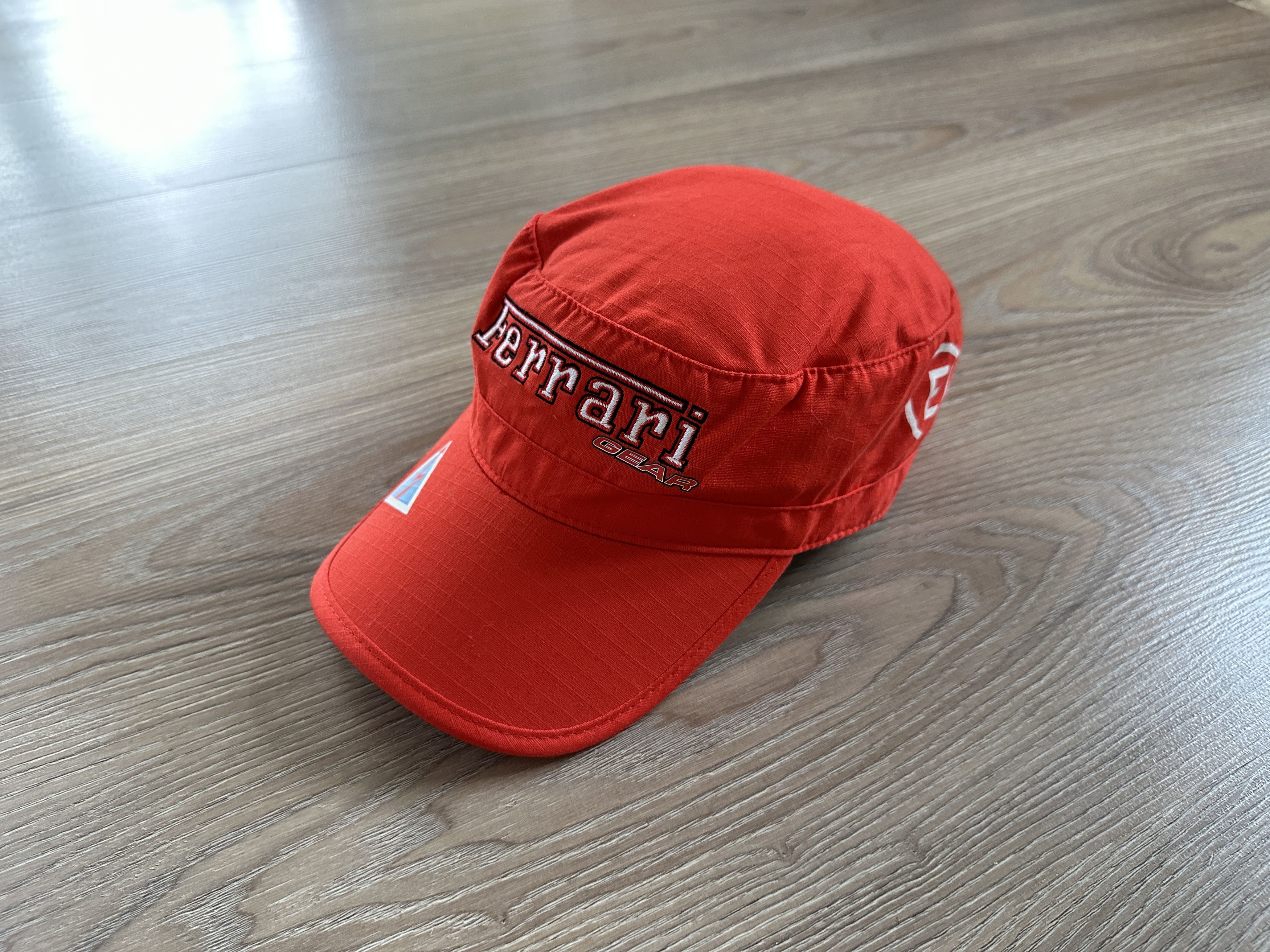 Ferrari × Vintage Vintage Ferrari Gear V8 Red Baseball Cap Size ONE SIZE - 1 Thumbnail