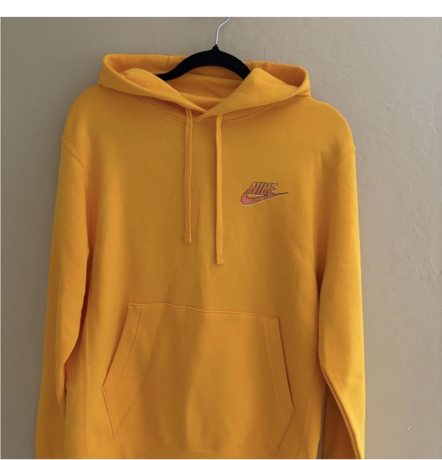 Nike Nike Men's Sun splash pullover Bright Yellow Crewneck Hoodie Size US S / EU 44-46 / 1 - 1 Thumbnail