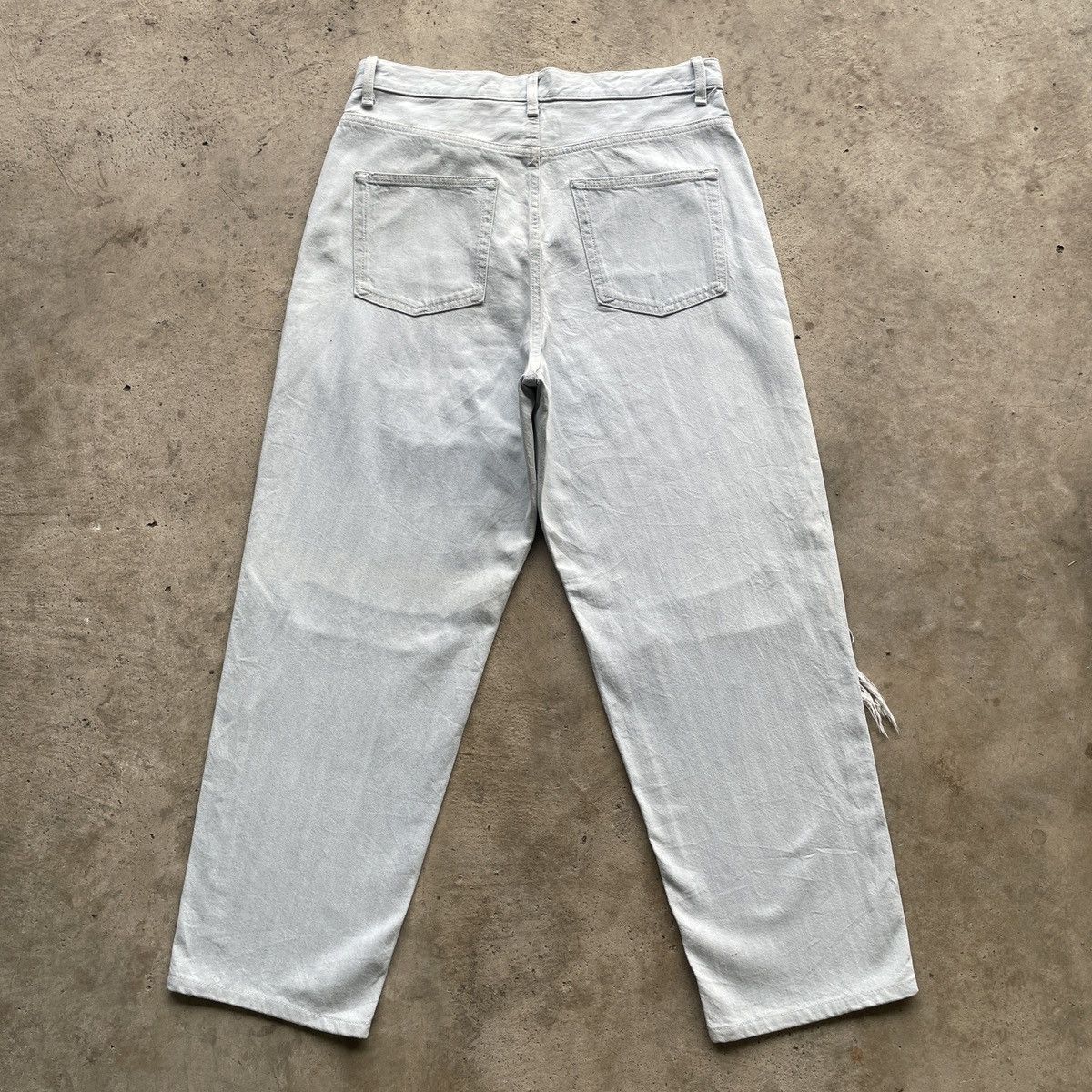 Japanese Brand Japanese GU Distressed Faded Light Wash Jeans Pants THRASHED Size US 32 / EU 48 - 10 Thumbnail