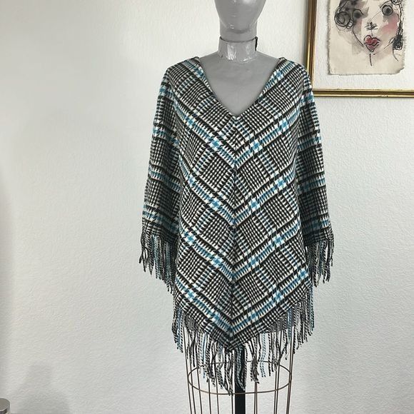 Burberry Burberry VTG Cashmere Plaid Tartan Fringe Cape Capelette Sha Size ONE SIZE - 1 Thumbnail