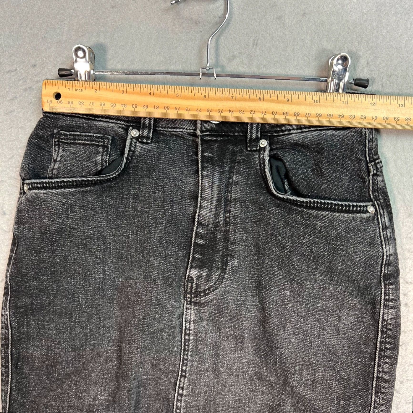 Zara VINTAGE Zara TRF Womens XS Denim Black Mini Skirt Size 26" / US 2 / IT 38 - 4 Thumbnail