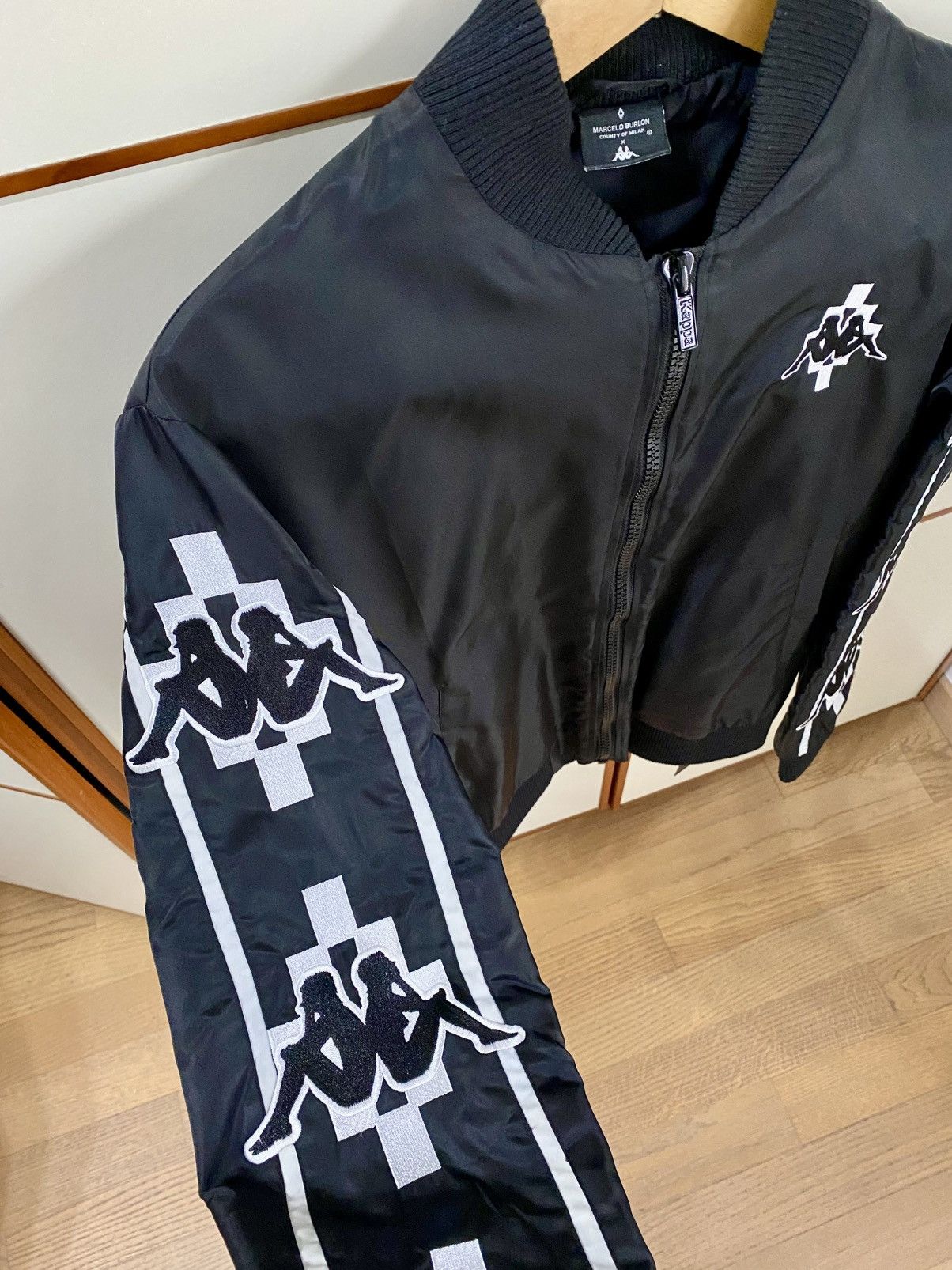 Kappa × Marcelo Burlon Marcelo Burlon x Kappa Men’s Bomber Jacket, size S, new Size US S / EU 44-46 / 1 - 3 Thumbnail
