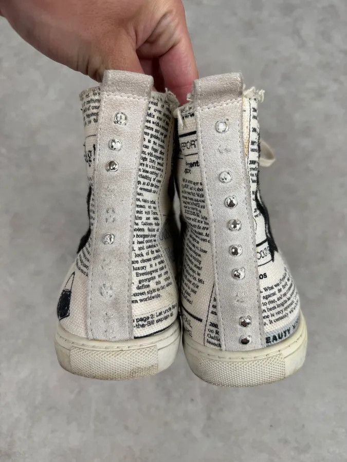 John Galliano 2004 John Galliano White Canvas Newspaper Studded High Sneakers Size US 9 / IT 39 - 7 Thumbnail