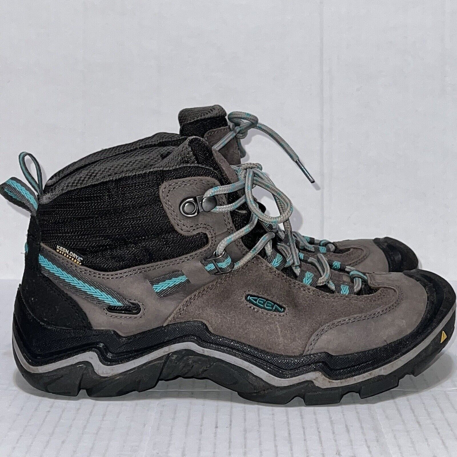 Keen boots top size 9