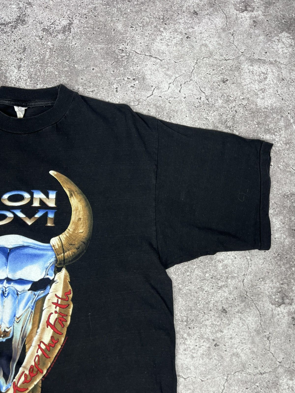 Vintage Vintage Bon Jovi 1993 Tour 90s Tee Size US XL / EU 56 / 4 - 5 Thumbnail