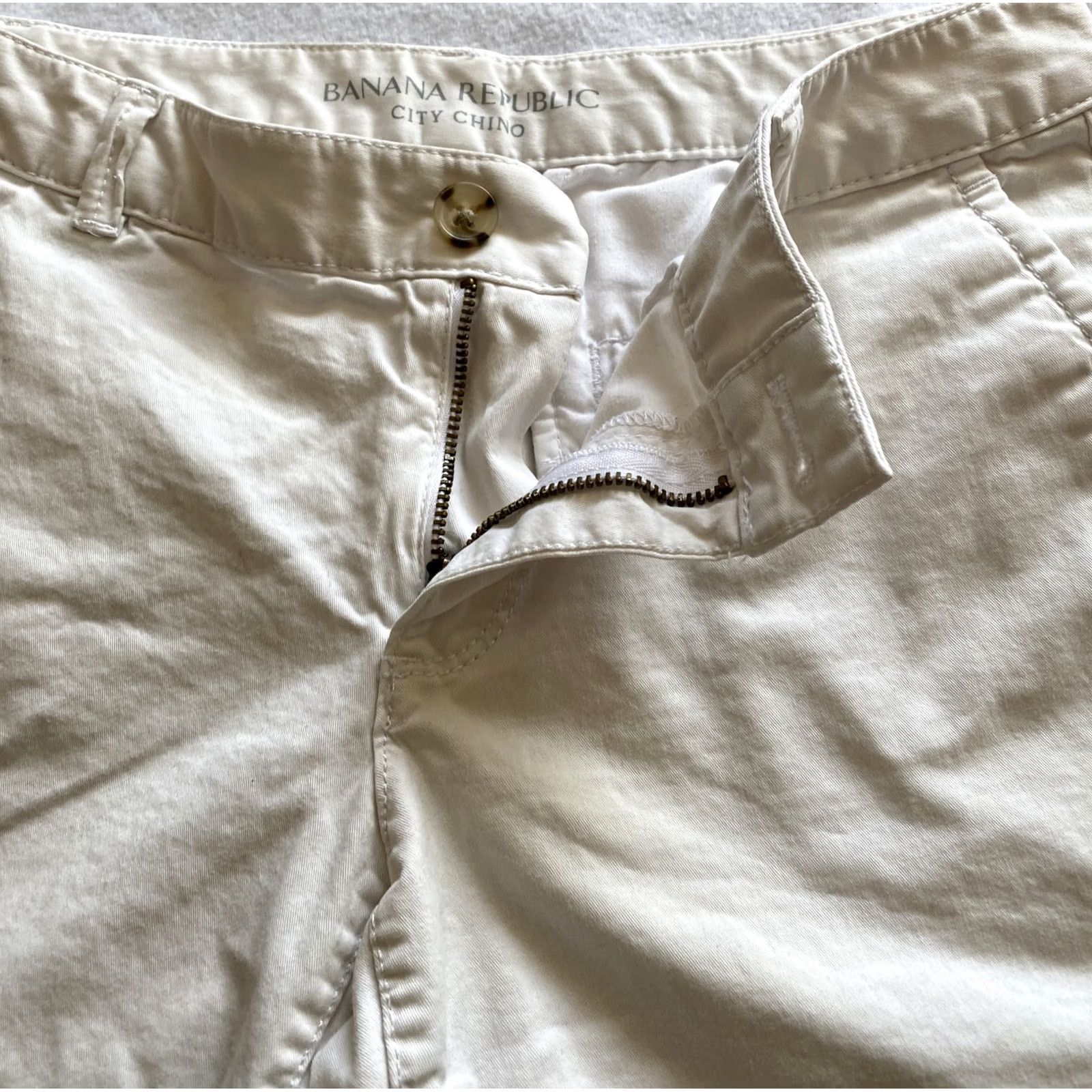 Banana Republic VINTAGE Banana Republic Womens Chino Shorts? Size 26" / US 2 / IT 38 - 3 Thumbnail