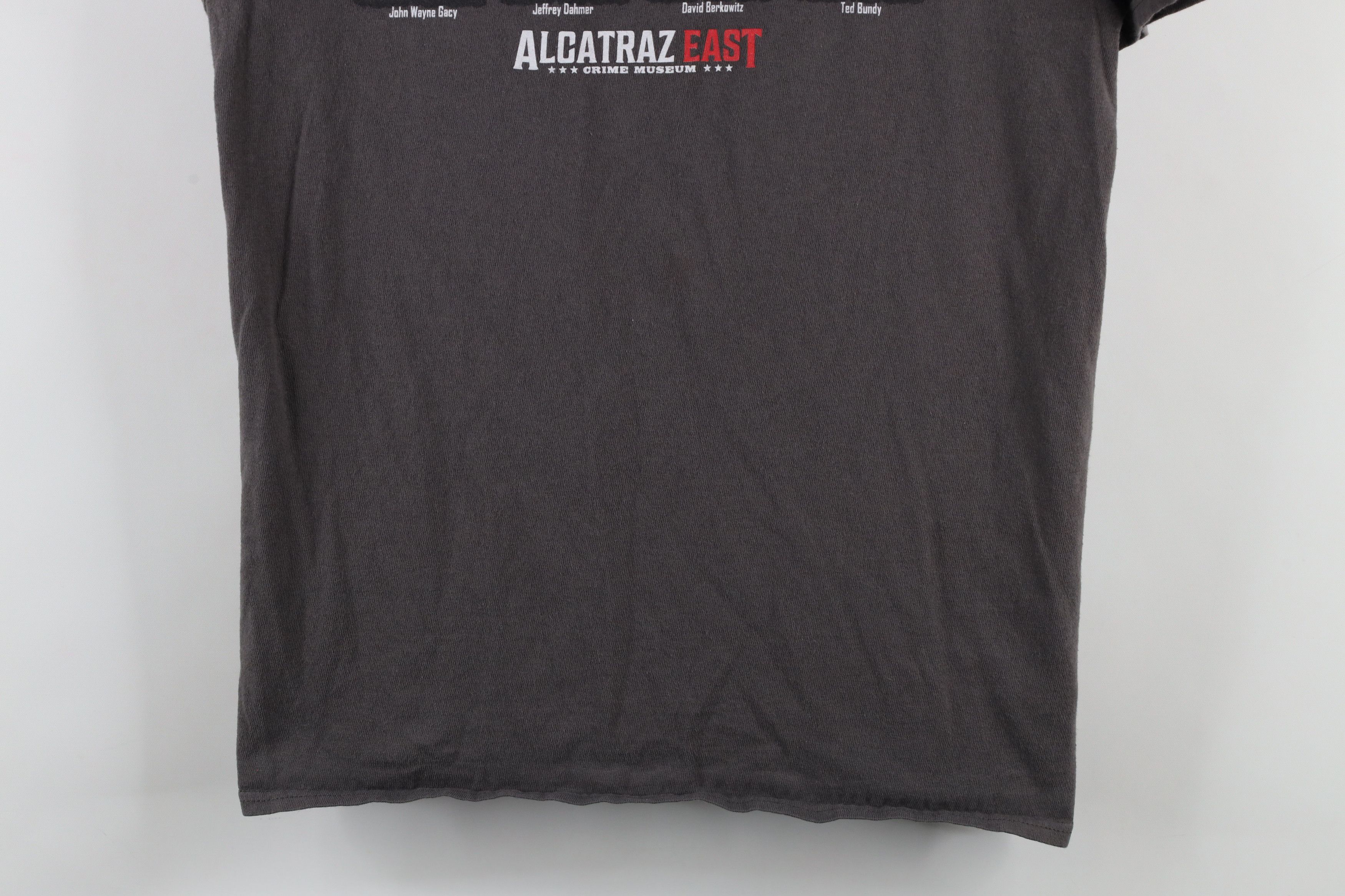 Vintage Vintage Y2K Streetwear Gacy Dalmer Berkowitz Bundy T-Shirt Size US M / EU 48-50 / 2 - 3 Thumbnail