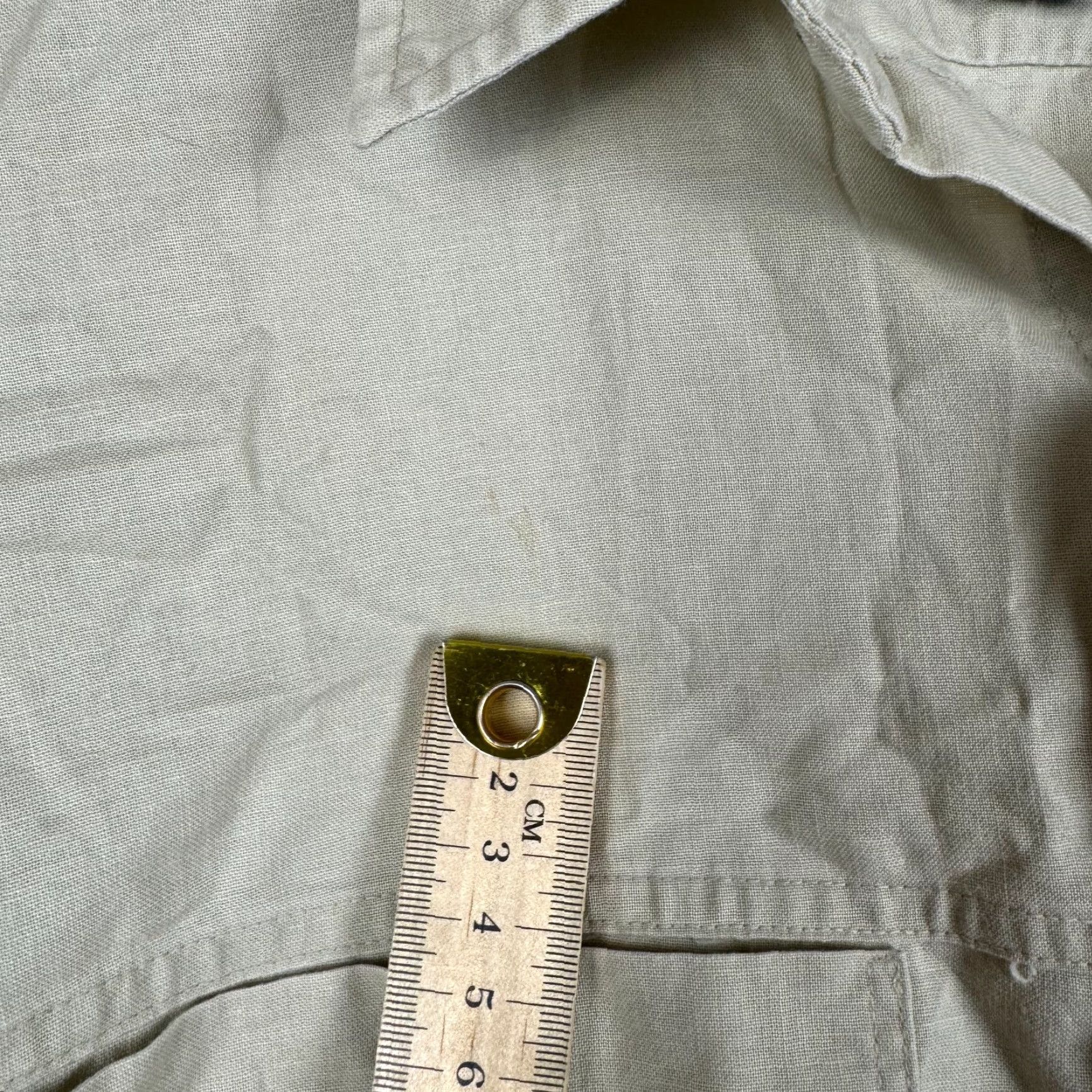 Vintage VINTAGE Woolrich Mens Large Tan Cotton Short Sleeve Button Up Made USA Shirt 60s 70s Casual Outdoor Pockets Modeled Men's Clothing Beige Body Size US 33 - 4 Thumbnail