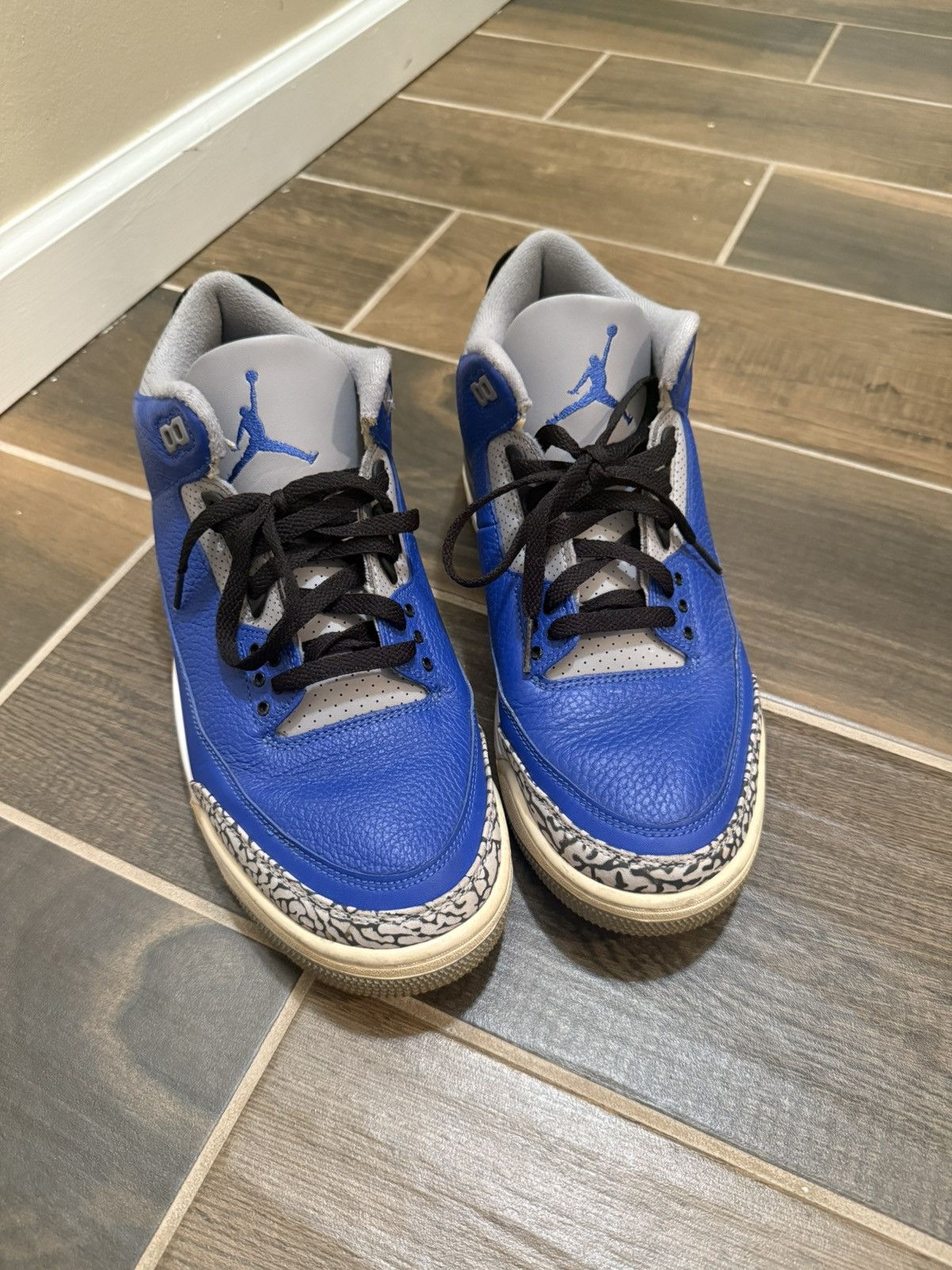 Jordan Brand Jordan 3 Varsity Royal Size US 11 / EU 44 - 2 Thumbnail