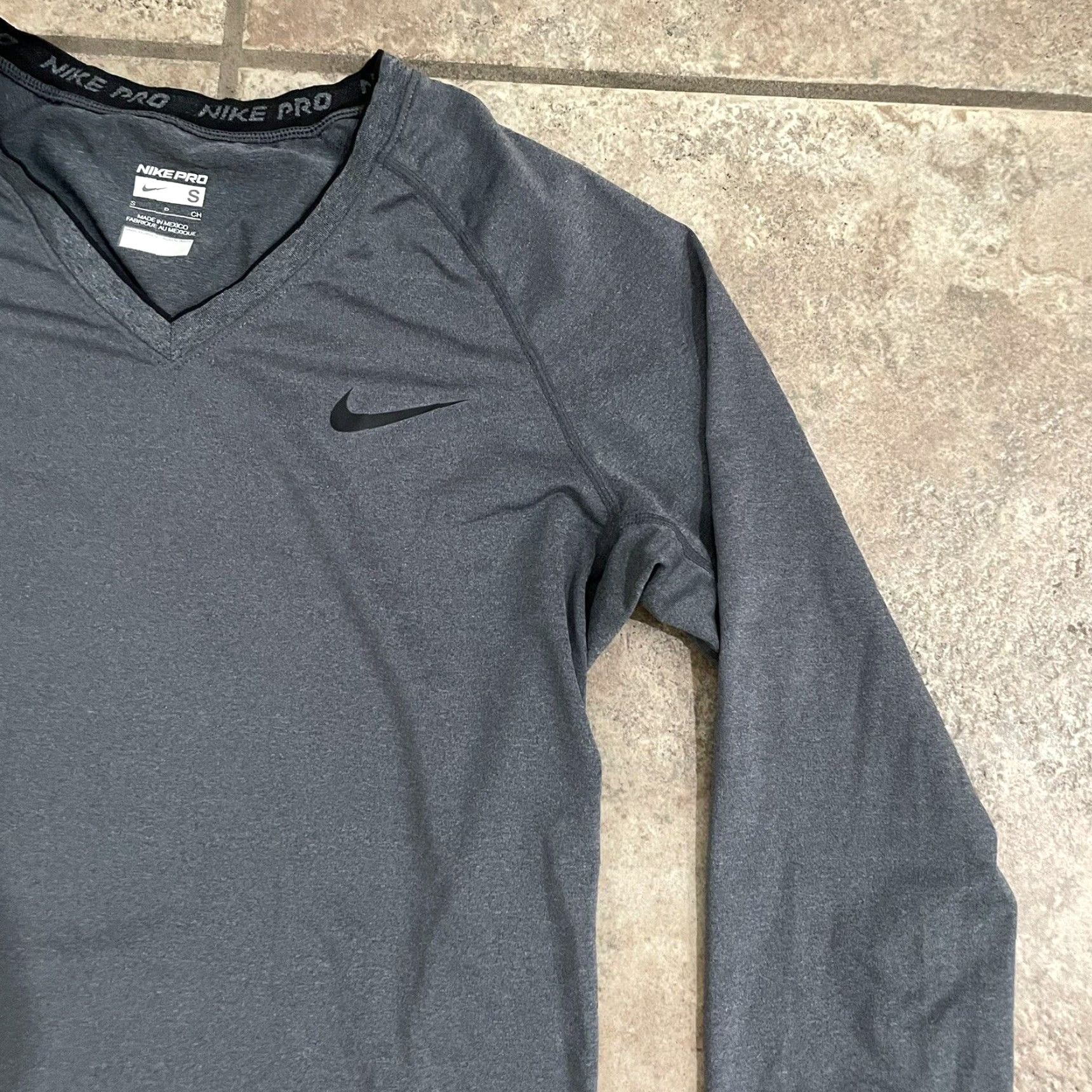 Nike Nike Pro Long Sleeve T-Shirt Mens Size Small Gray Athletic Activewear Size US S / EU 44-46 / 1 - 2 Thumbnail