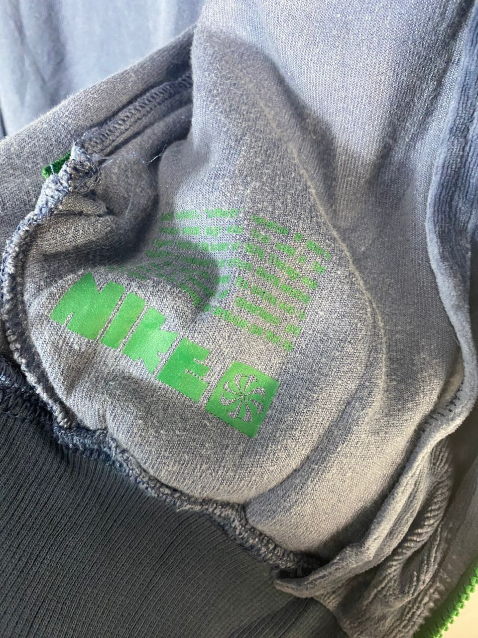 Nike Best offer 🔥Nike velvet zipper sweater Size US M / EU 48-50 / 2 - 5 Thumbnail