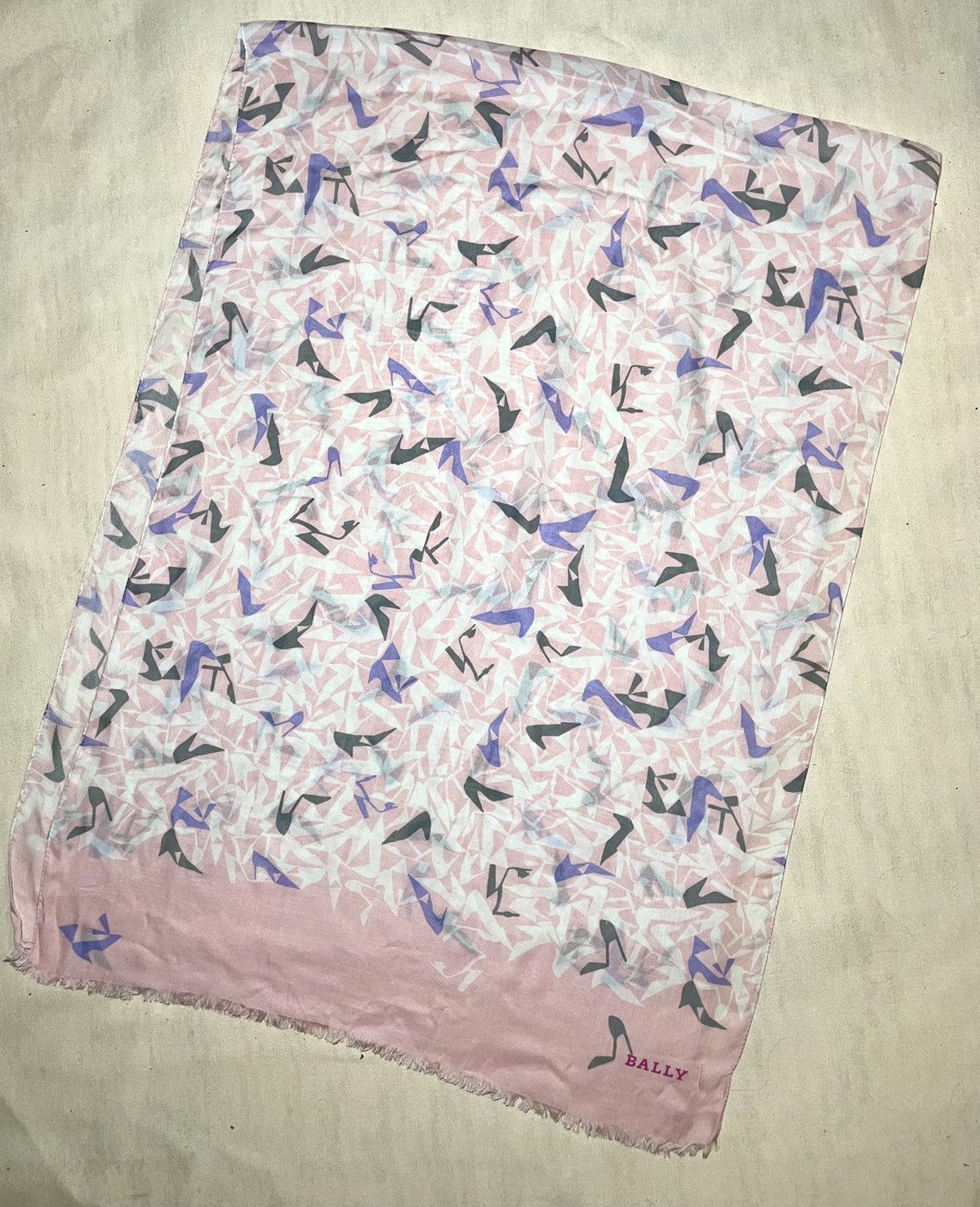 Bally Bally heels viscose pink shawl scarf Size ONE SIZE - 4 Thumbnail