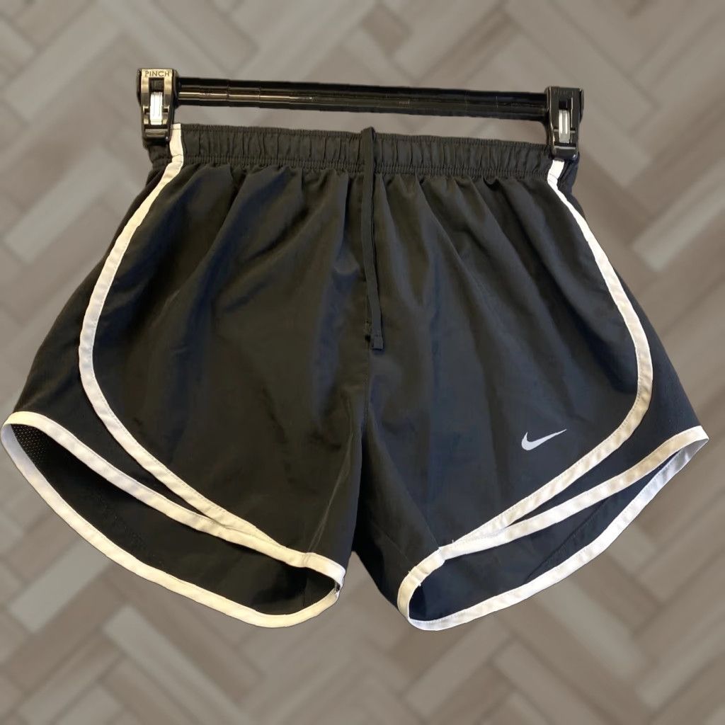 Nike Nike Shirt Women S Black Dri-Fit White Detail Activewear 32-70 Size S / US 4 / IT 40 - 1 Thumbnail