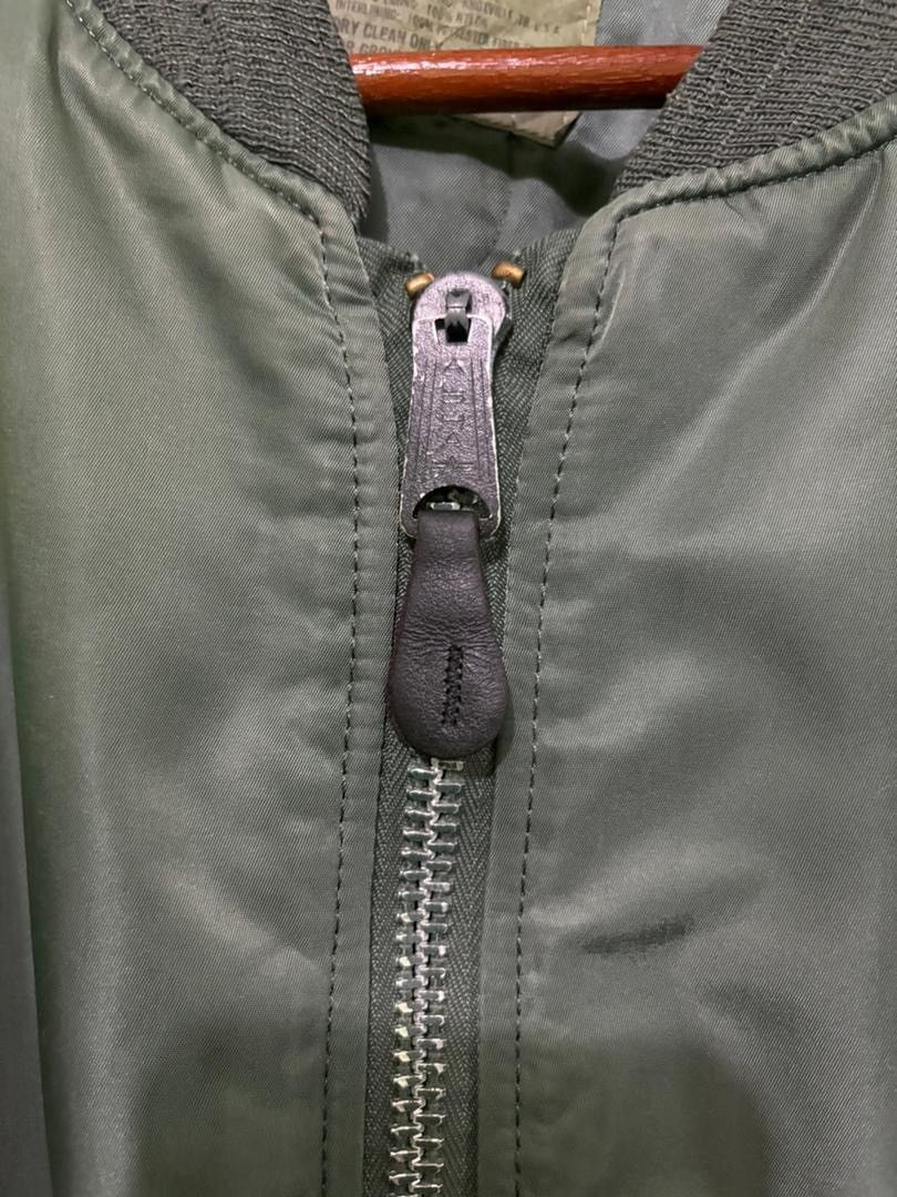 Alpha Industries Vintage 90’s Alpha industries MA-1 Bomber Jacket Design Size US L / EU 52-54 / 3 - 14 Thumbnail