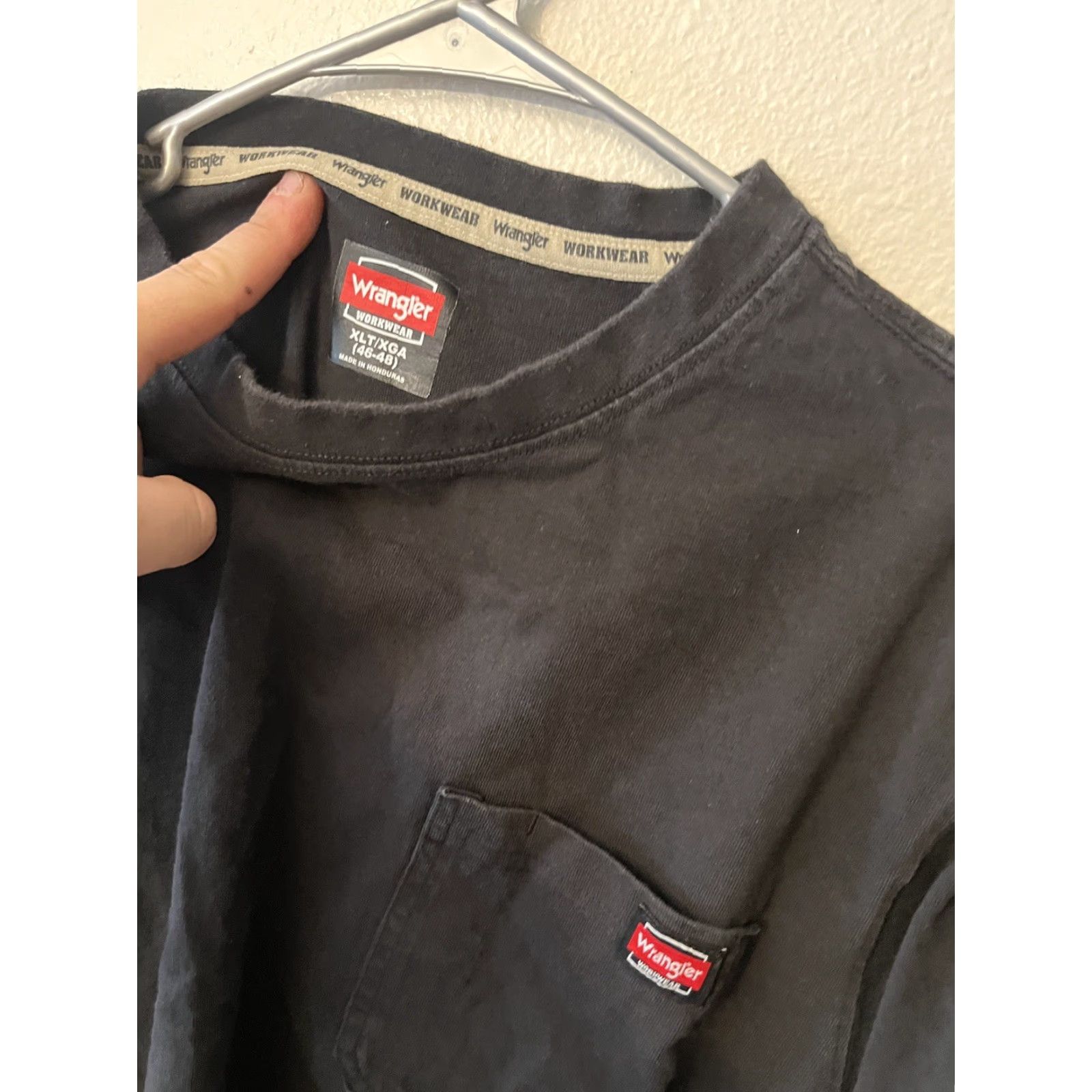 Wrangler Wrangler Workwear Shirt Mens XLT Black Pocket Tee 100% Cotton Casual Size US XL / EU 56 / 4 - 2 Thumbnail