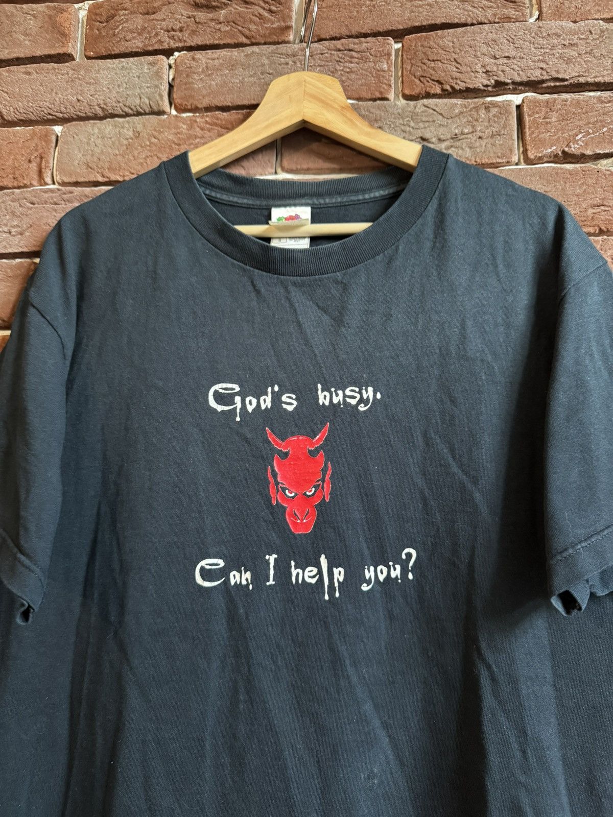 Band Tees Gods busy, Can I help you Vintage 00s Art Band Y2K t-shirt Size US L / EU 52-54 / 3 - 3 Thumbnail