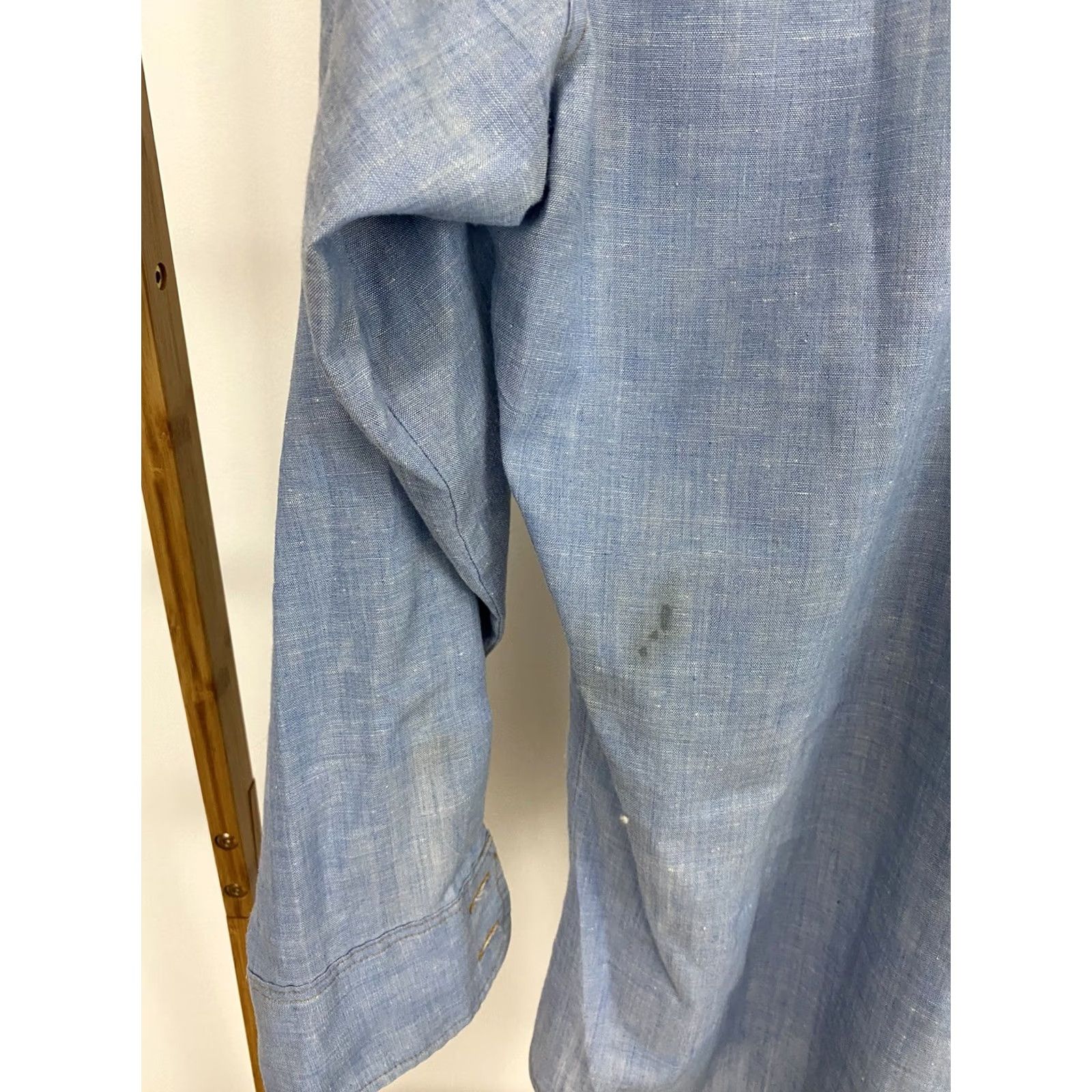 Levi's VINTAGE Levi's Western Chambray Button Long Sleeve Shirt S Men Blue 70s Orange Tab LT 70s Western Button-Up Mens Small Chambray Levi's Shirt Size US S / EU 44-46 / 1 - 7 Thumbnail