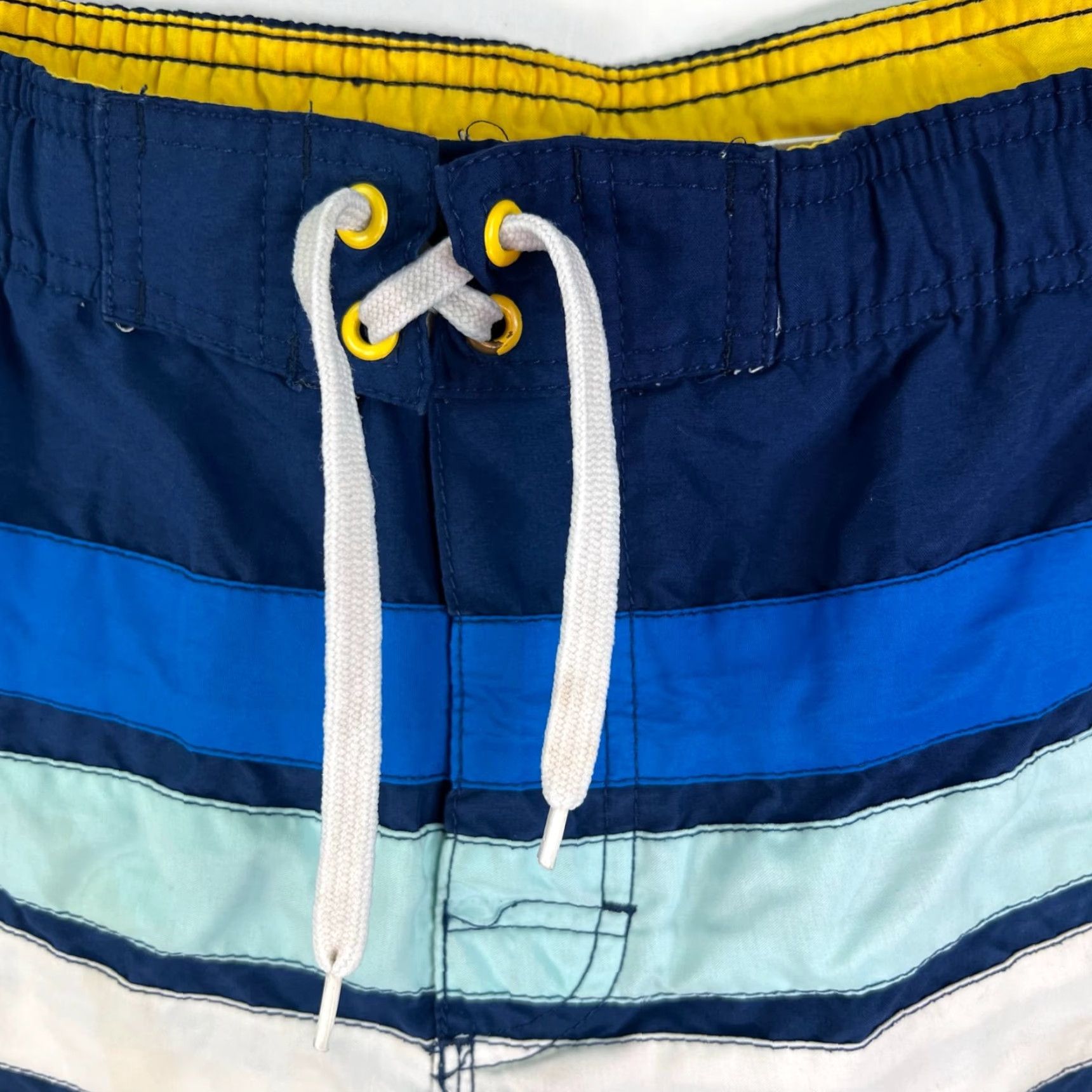 Swims **Corona Bermuda Swim Shorts Mens L Size Blue Yellow Pocket** User: **Corona Bermuda Swim Lined Shorts Mens Size L Blue Yellow Pocket** Size US 33 - 4 Thumbnail