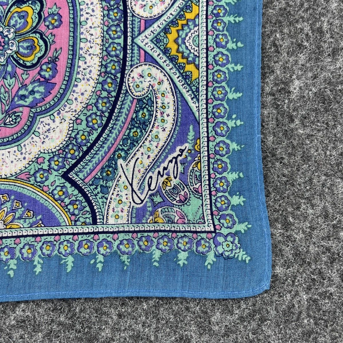 Kenzo Kenzo Handkerchief / Bandana / Neckerchief / Headscarf B310 Size ONE SIZE - 5 Thumbnail