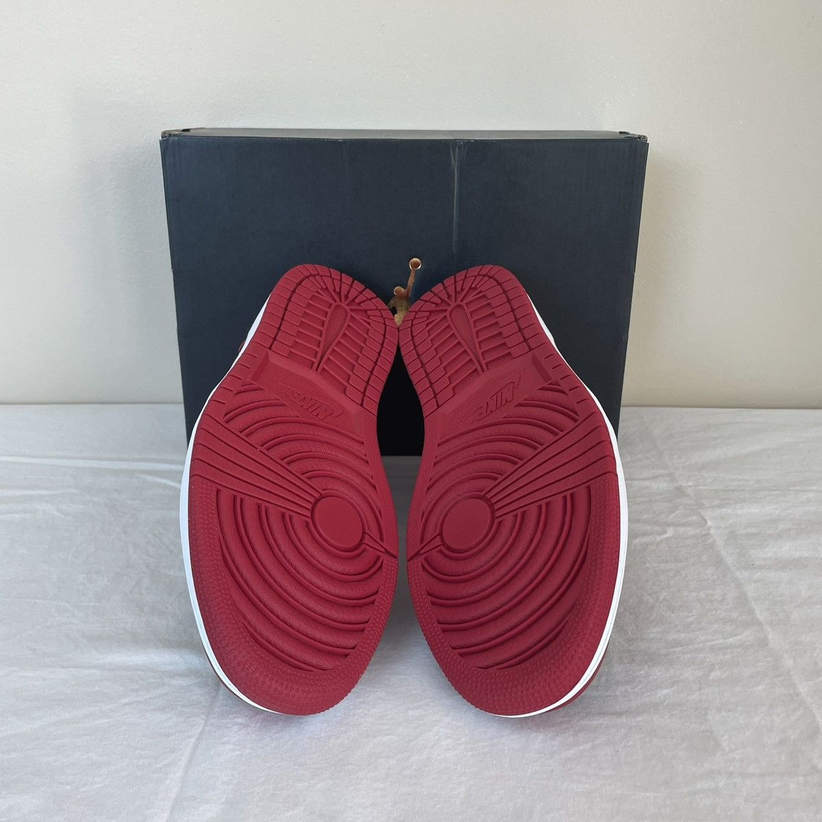 Jordan Brand × Nike Nike Air Jordan 1 Low Reverse Bred Mens Size 8.5 553558-606 Size US 8.5 / EU 41-42 - 7 Thumbnail