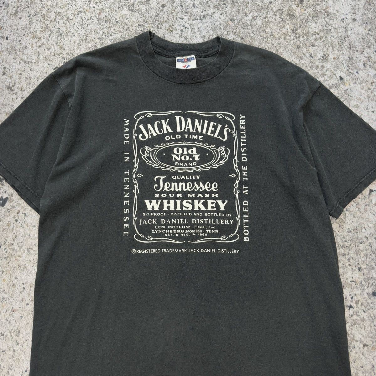 Vintage Vintage Faded Jack Daniels Whiskey Tee ERD Grunge Thrashed Size US L / EU 52-54 / 3 - 4 Thumbnail