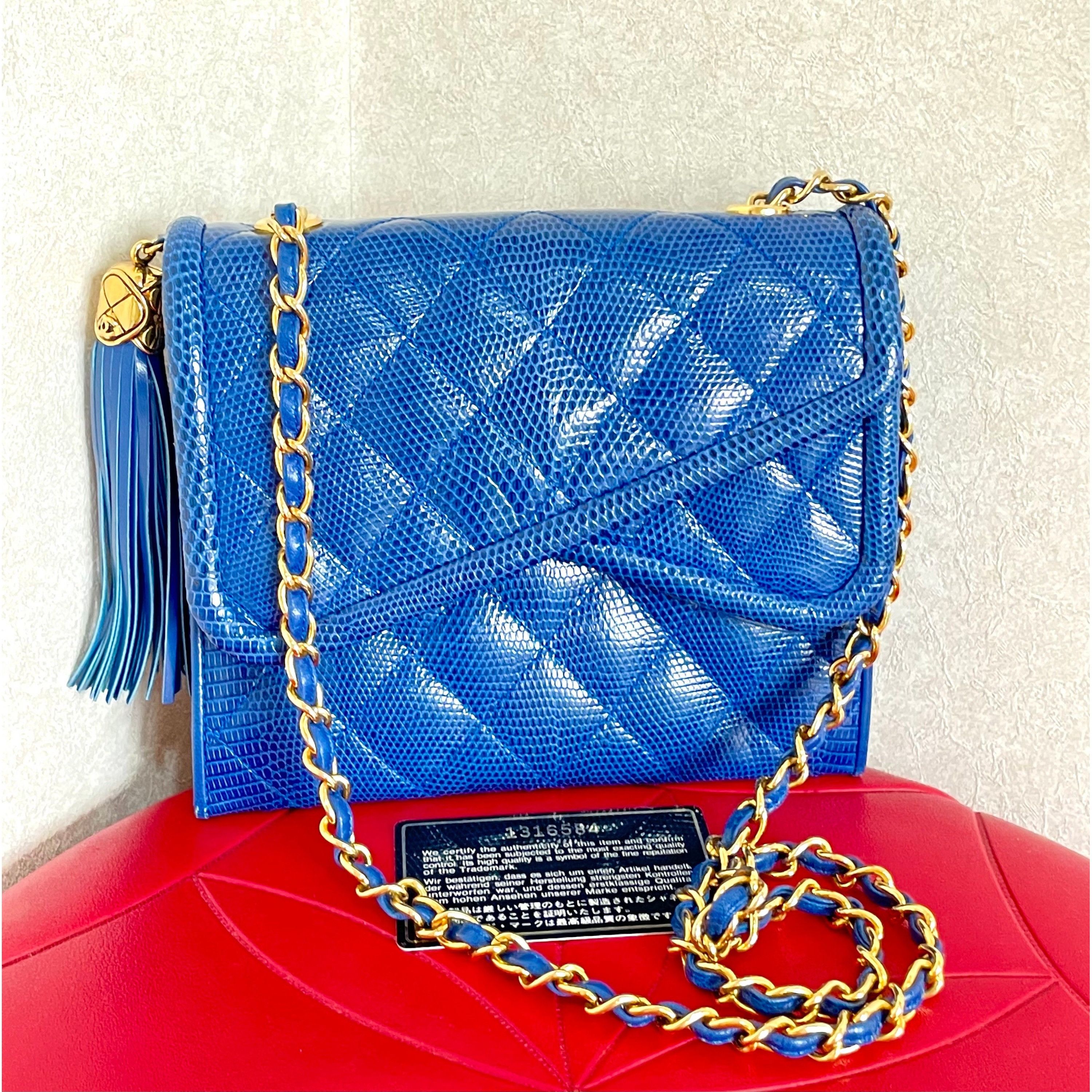 Chanel MINT. Vintage CHANEL blue lizard leather shoulder bag. Size ONE SIZE - 1 Thumbnail