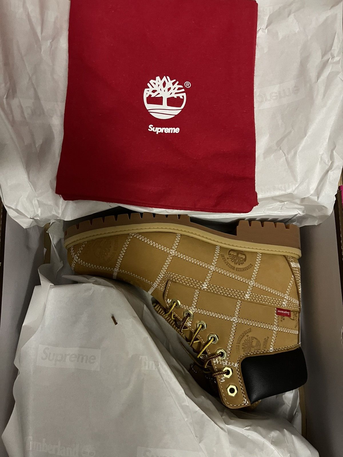 Supreme × Timberland Supreme(WHEAT) timberland 6” Premium waterproof Size US 7.5 / EU 40-41 - 2 Thumbnail