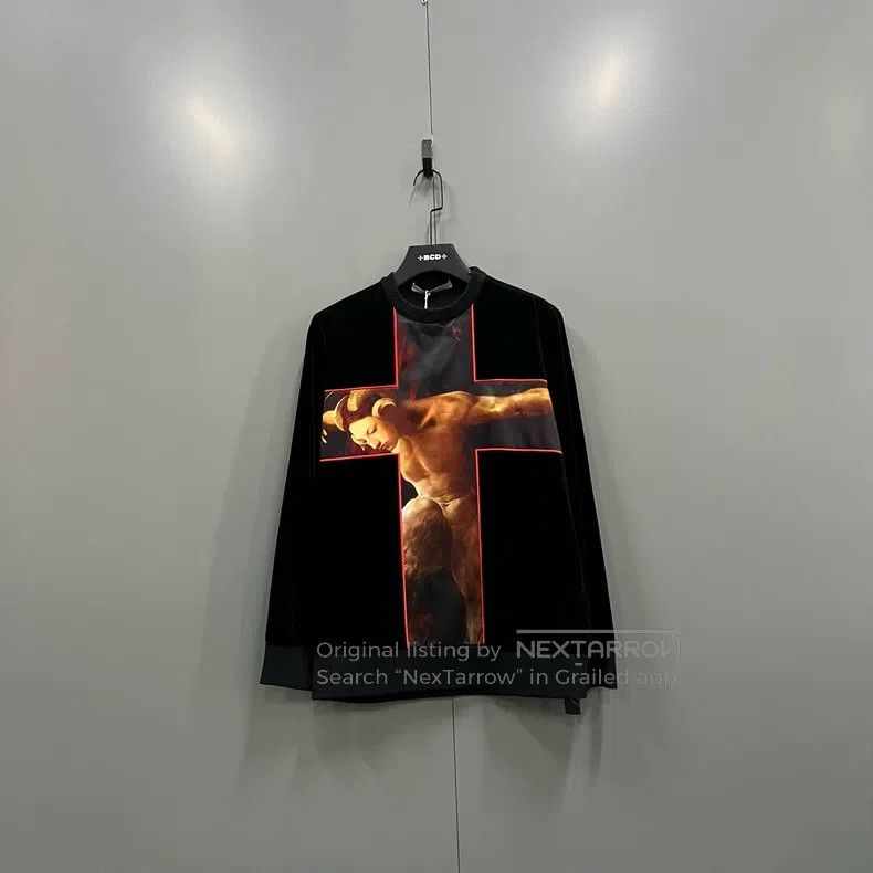 Givenchy Givenchy Cross Print Hoodie Size US S / EU 44-46 / 1 - 1 Thumbnail