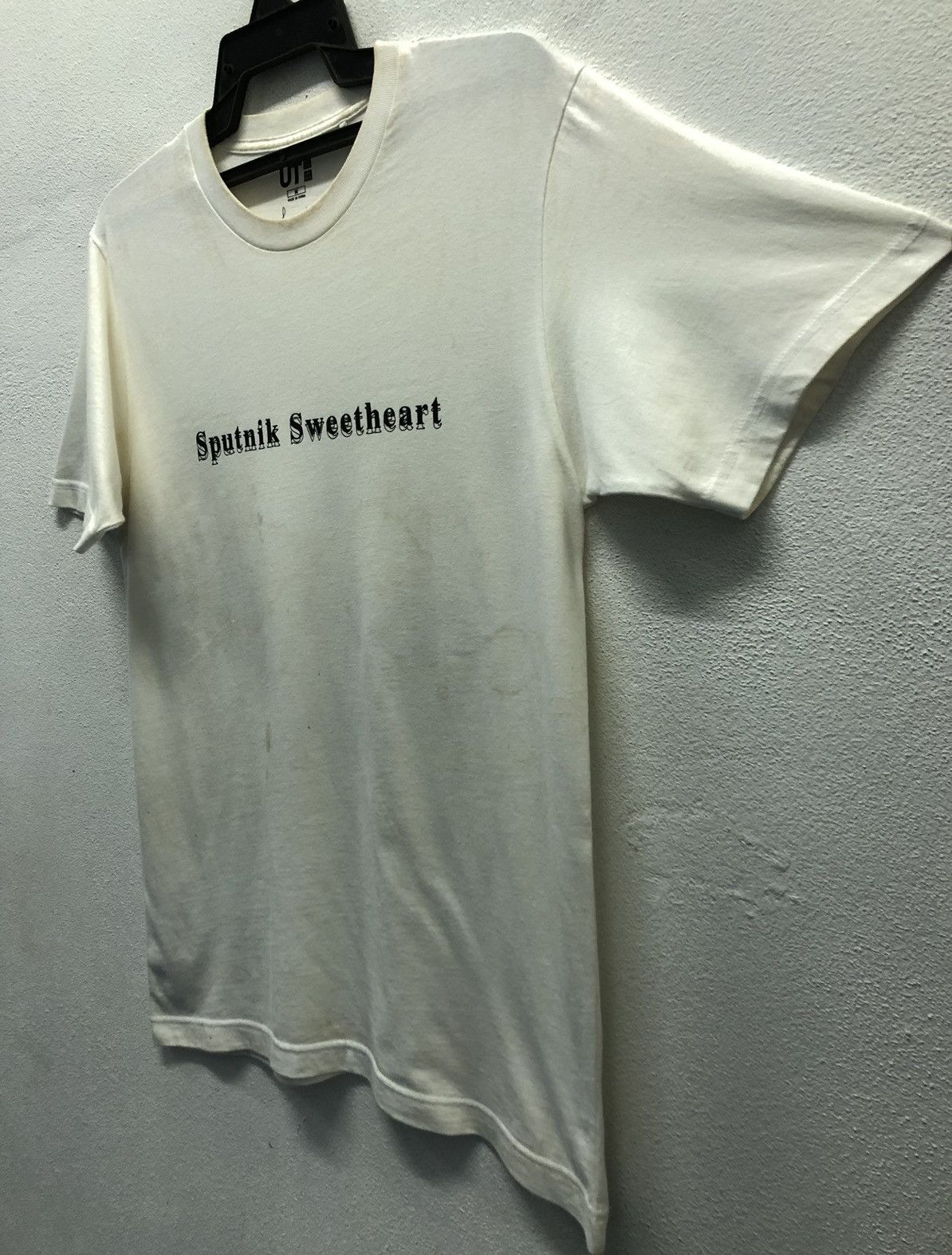 Uniqlo Uniqlo Haruki Murakami Sputnik Sweetheart T-Shirt Size US M / EU 48-50 / 2 - 6 Thumbnail