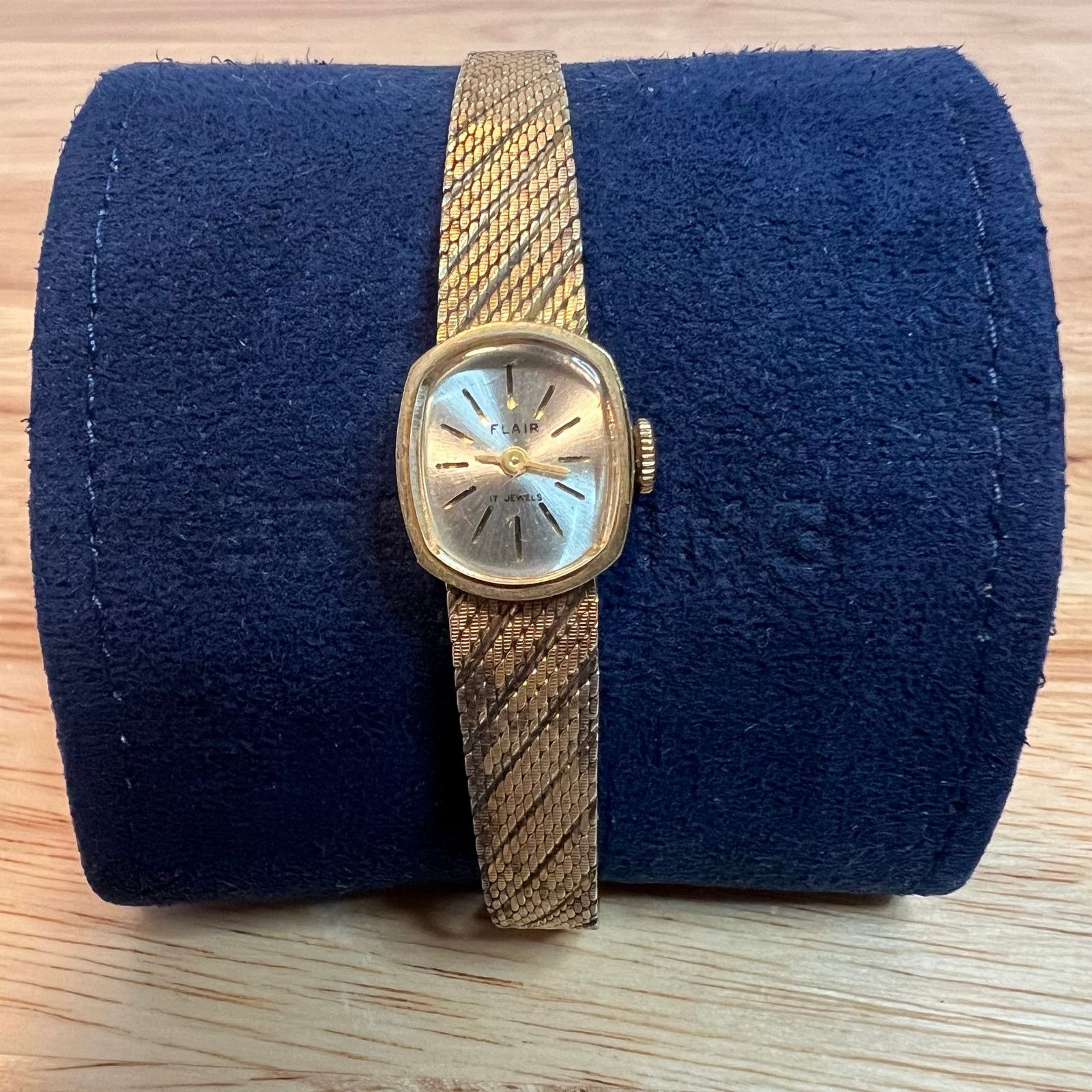 Vintage Flair 10K RGP GF Gold Vintage Ladies Gold Watch 17 Jewels Size ONE SIZE - 1 Thumbnail