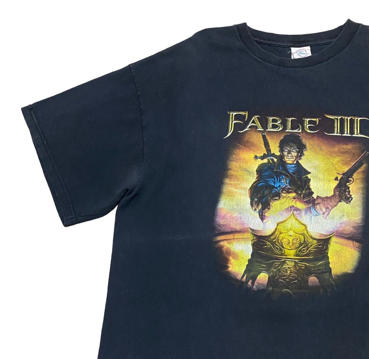 Vintage Very Rare Design Vintage Video Game Fable lll T-shirt 2000s Size US L / EU 52-54 / 3 - 5 Thumbnail