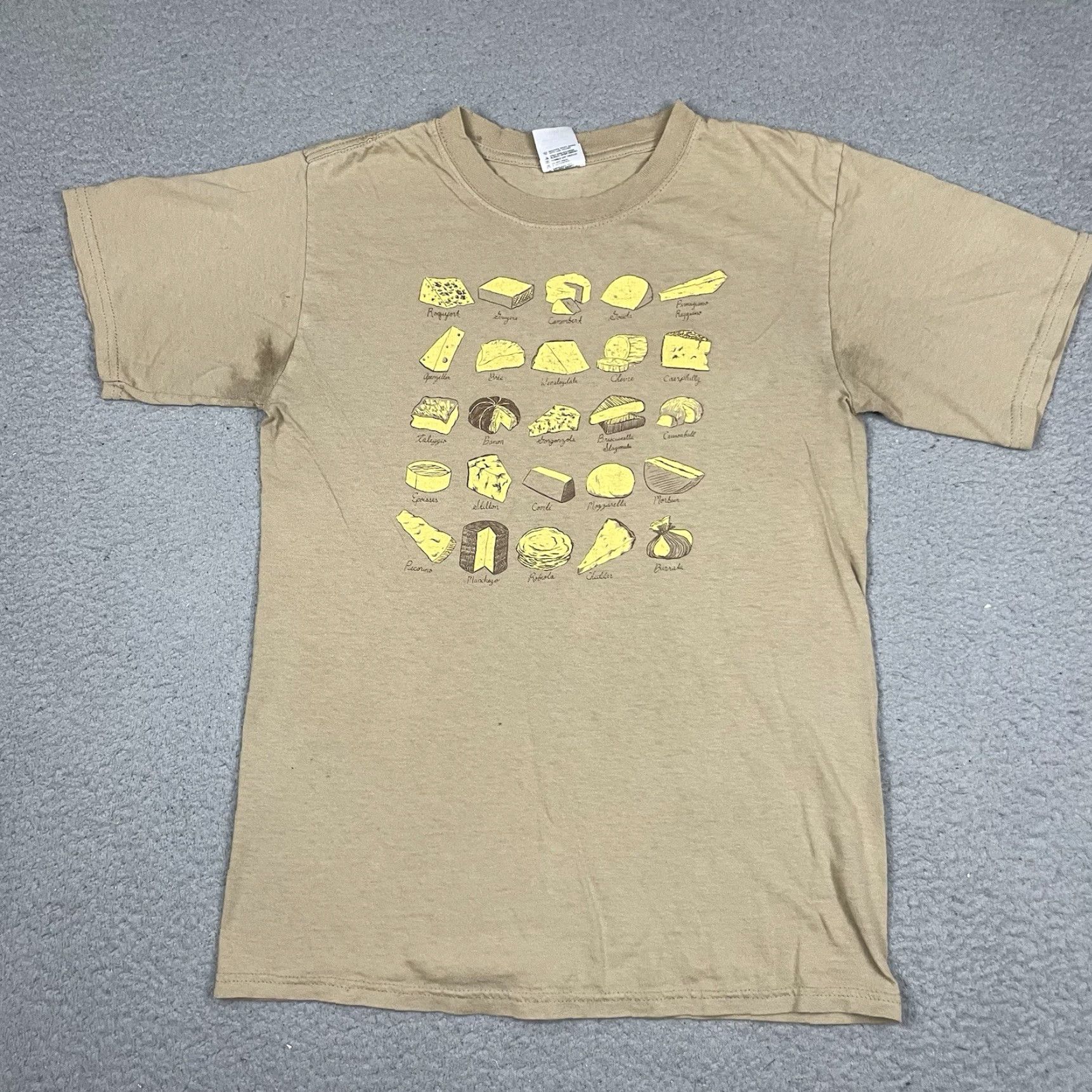 Gildan VINTAGE Gildan T-Shirt Mens 90s Cheese Brown Short Sleeve Crew Neck S Small Cotton Distressed Pattern Solid Graphic Print Vintage Rare Brie Size US S / EU 44-46 / 1 - 2 Thumbnail