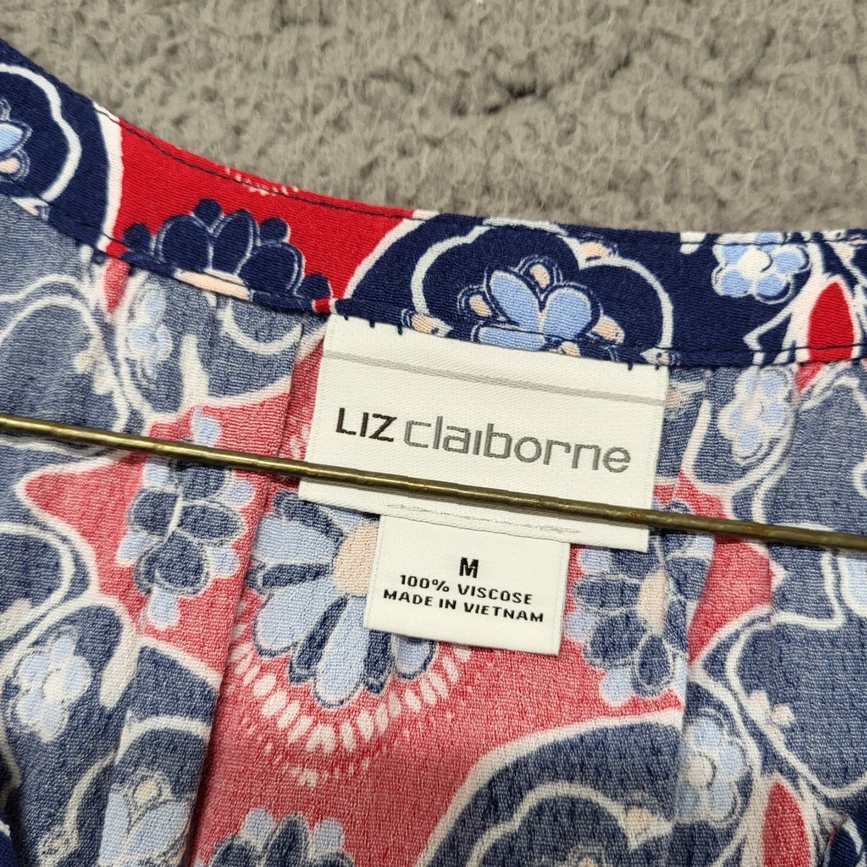 Liz Claiborne Liz Claiborne Blouse Sleeveless V-Neck Button Front Floral Multicolor M Women Shirt Top Size M / US 6-8 / IT 42-44 - 2 Thumbnail