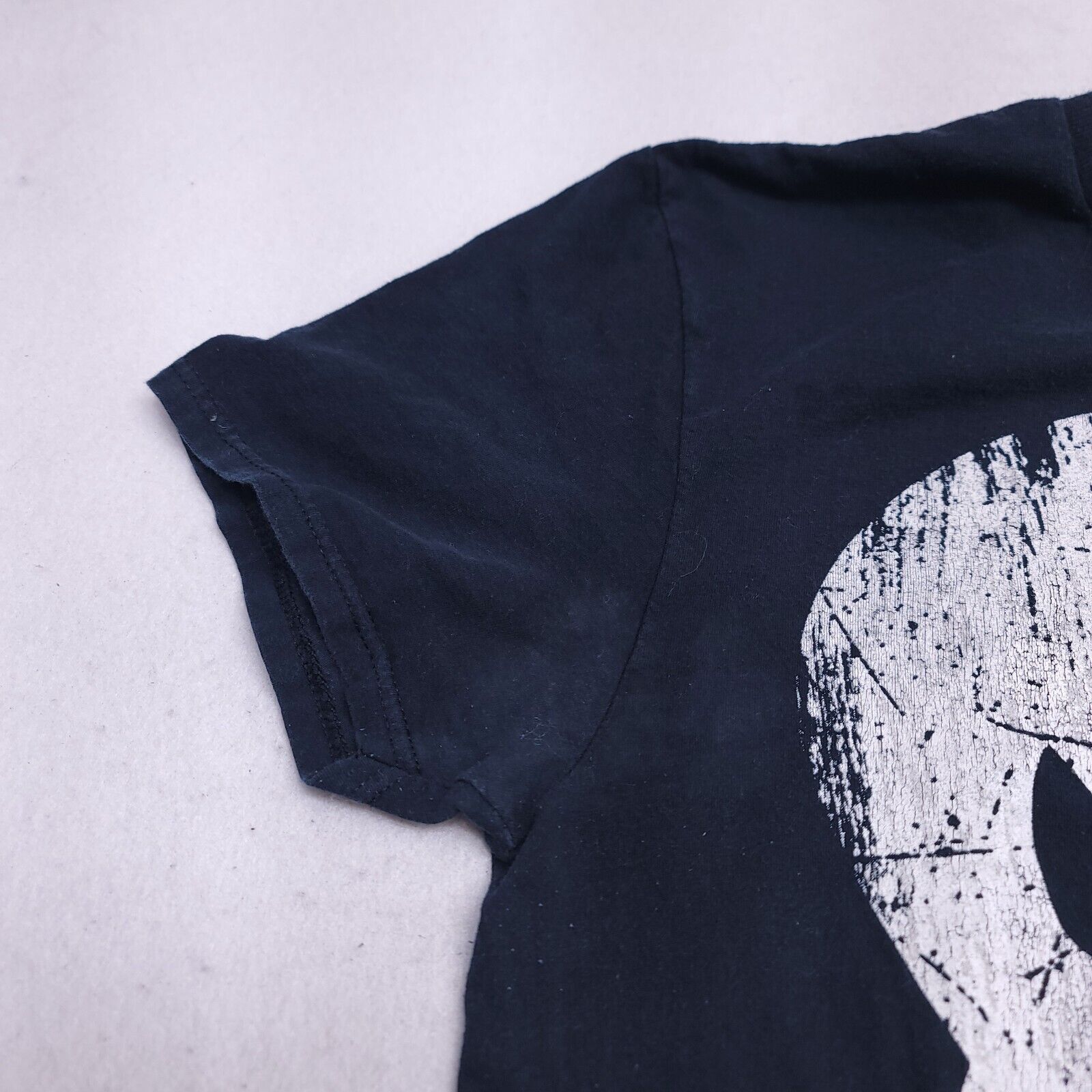 Marvel Comics Marvel Punisher Pullover Graphic Shirt Mens Size M Black Size US M / EU 48-50 / 2 - 5 Thumbnail