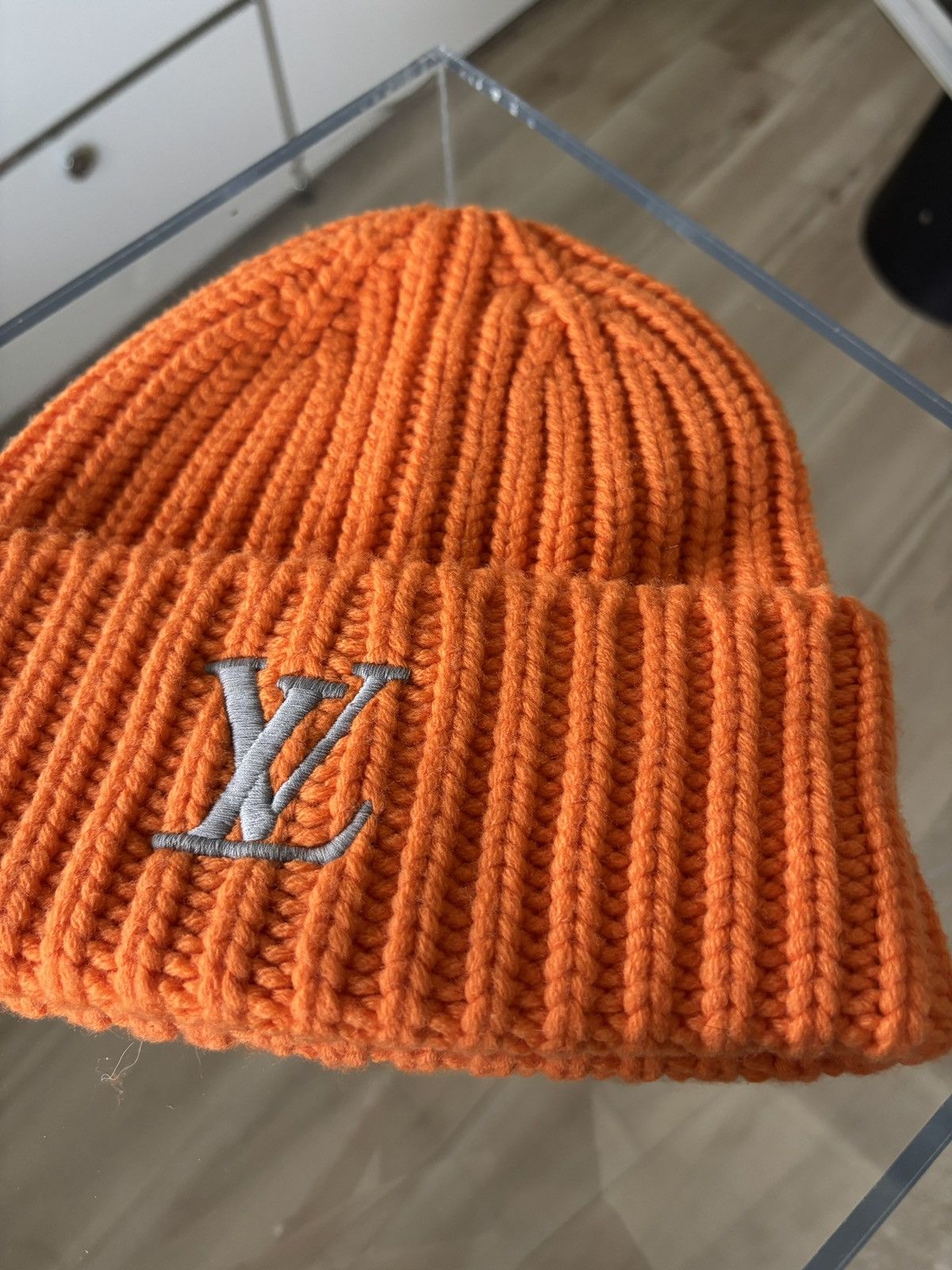 Louis Vuitton LV LOGO KNIT BEANIE ORANGE Size ONE SIZE - 4 Thumbnail
