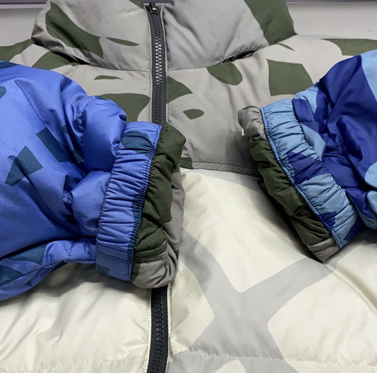 Kaws × The North Face KAWS x The North Face Retro 1996 Nuptse Jacket Size US XL / EU 56 / 4 - 14 Thumbnail