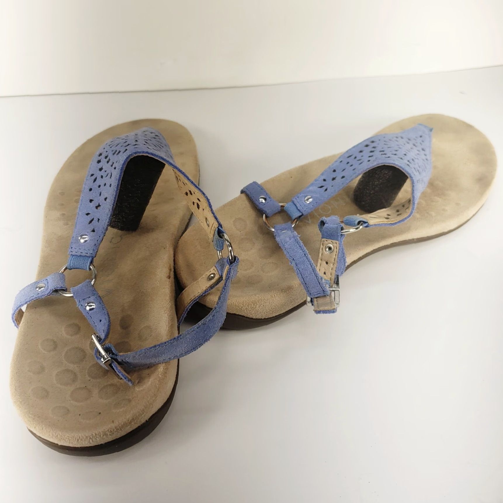 Vionic Vionic Kiera T Strap Womens 9.5 Periwinkle Blue Perforated Faux Leather Sandals Size US 10 / IT 40 - 4 Thumbnail