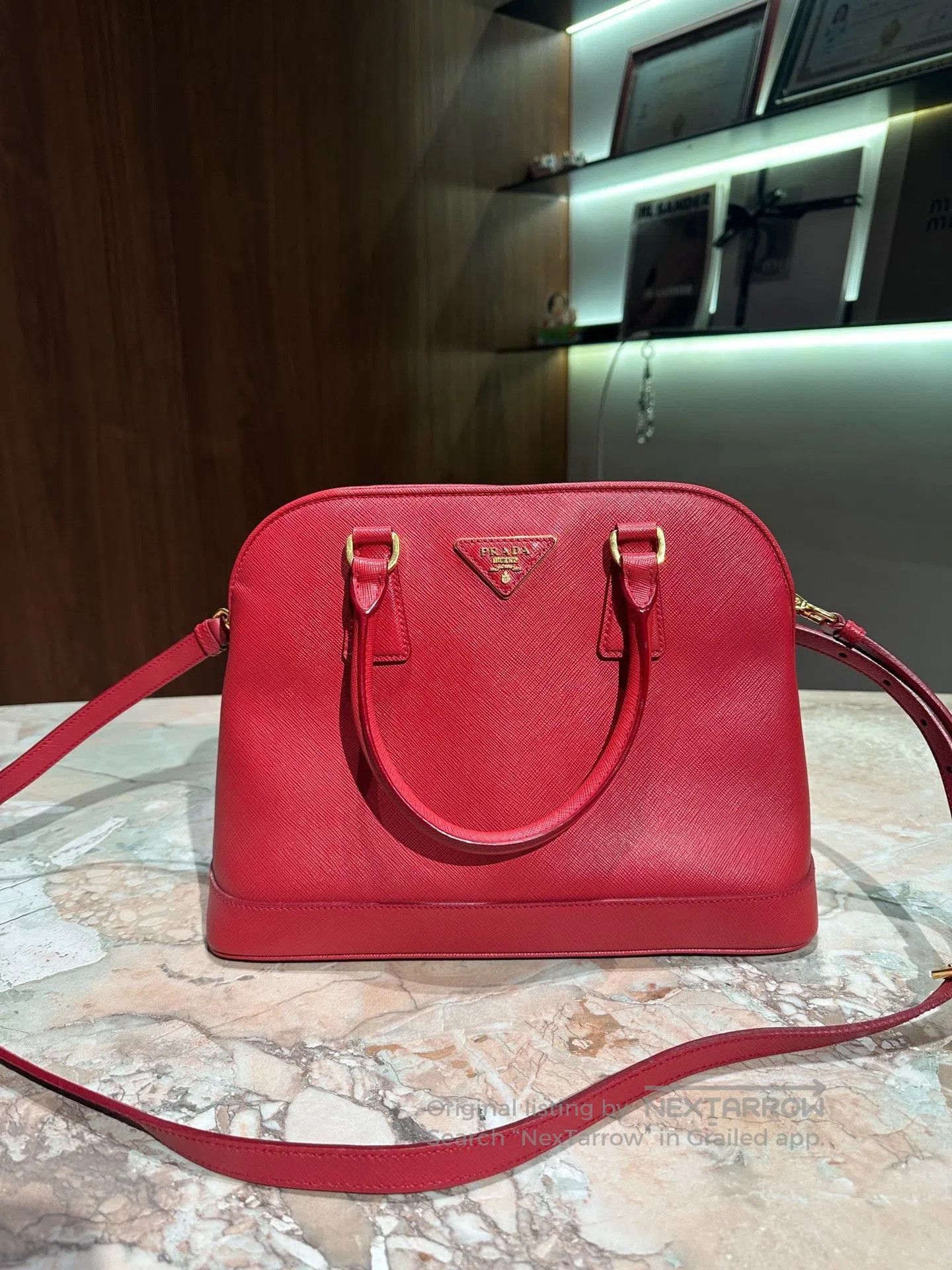 Prada Prada Red Cross-Grain Cowhide Bag. Size ONE SIZE - 1 Thumbnail