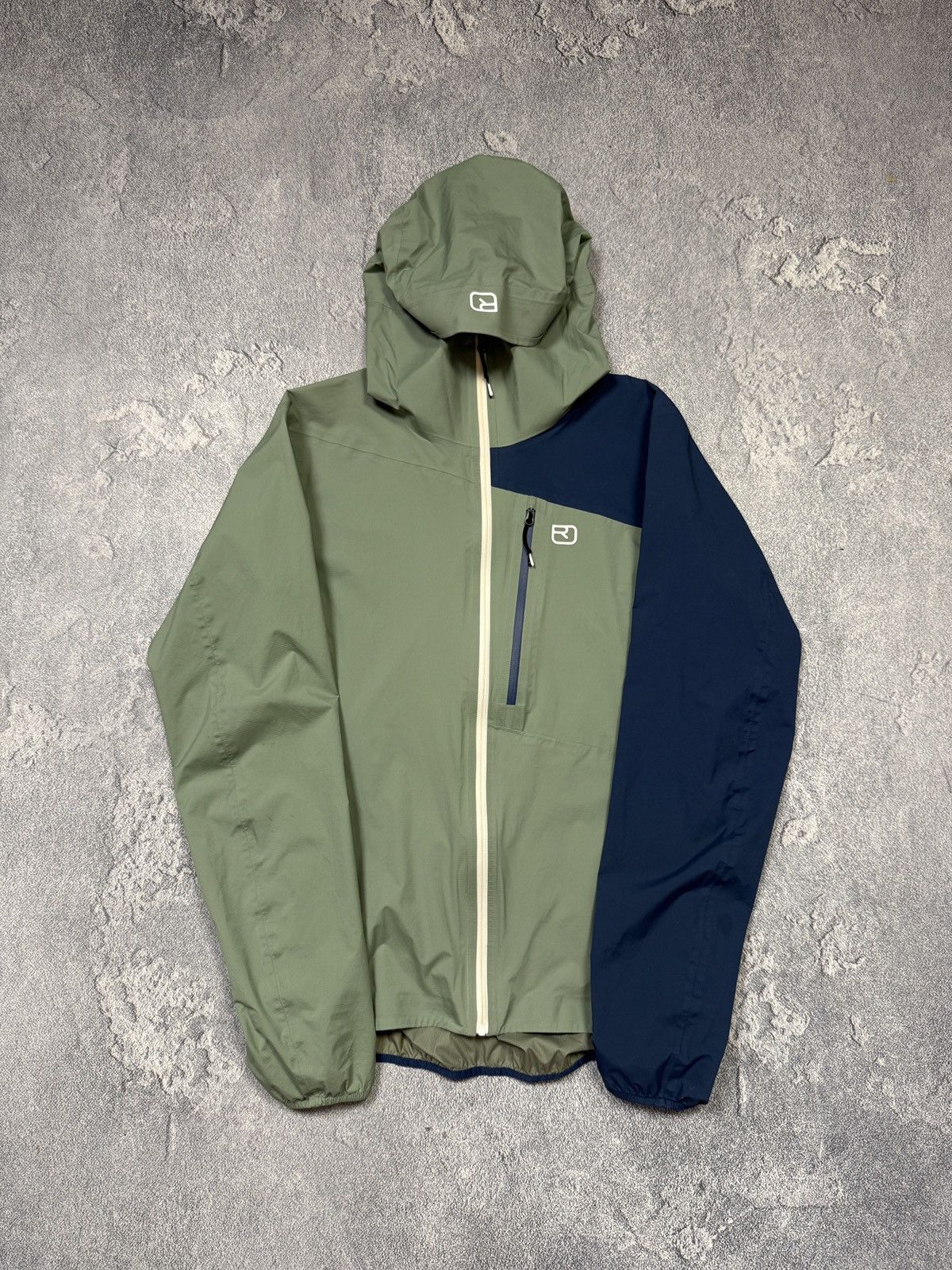 ORTOVOX Ortovox Windbreaker Size M / US 6-8 / IT 42-44 - 1 Thumbnail