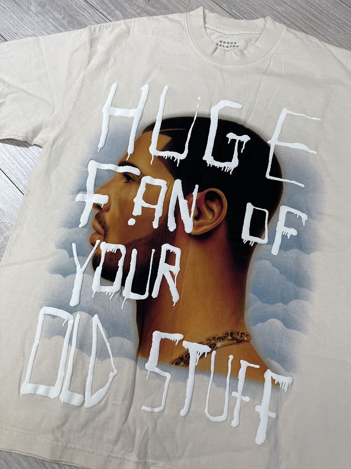 Drake × October's Very Own Drake NWTS Huge Fan T-shirt Cream Size US M / EU 48-50 / 2 - 2 Thumbnail