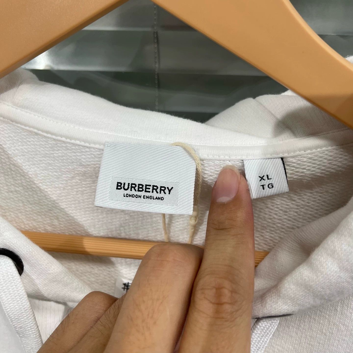 Burberry Burberry TB logo hooded zip jacket XL 99 new Size US XL / EU 56 / 4 - 3 Thumbnail