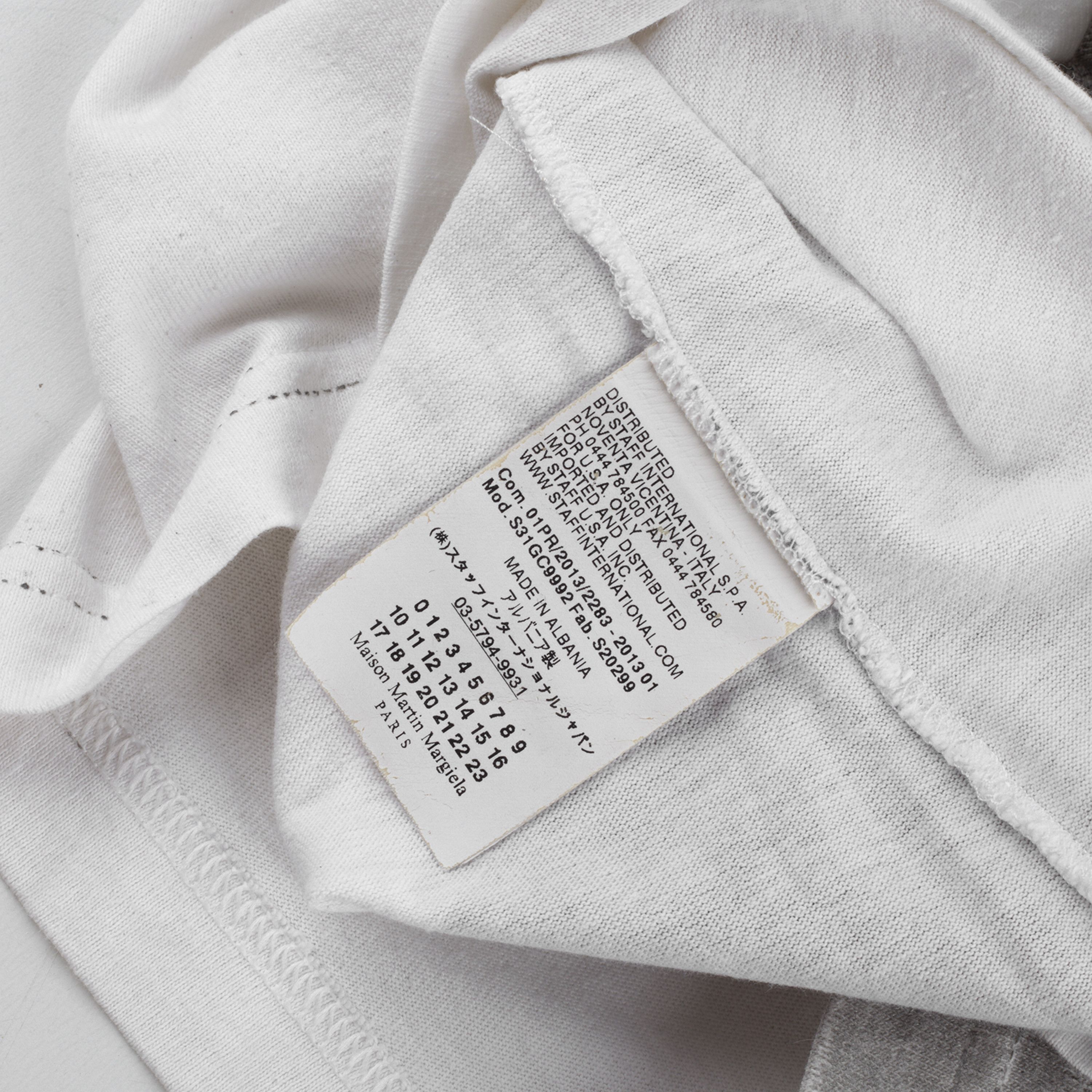 Maison Margiela Maison Martin Margiela AIDS White/Gray V Neck Top (XS) Size US XS / EU 42 / 0 - 6 Thumbnail