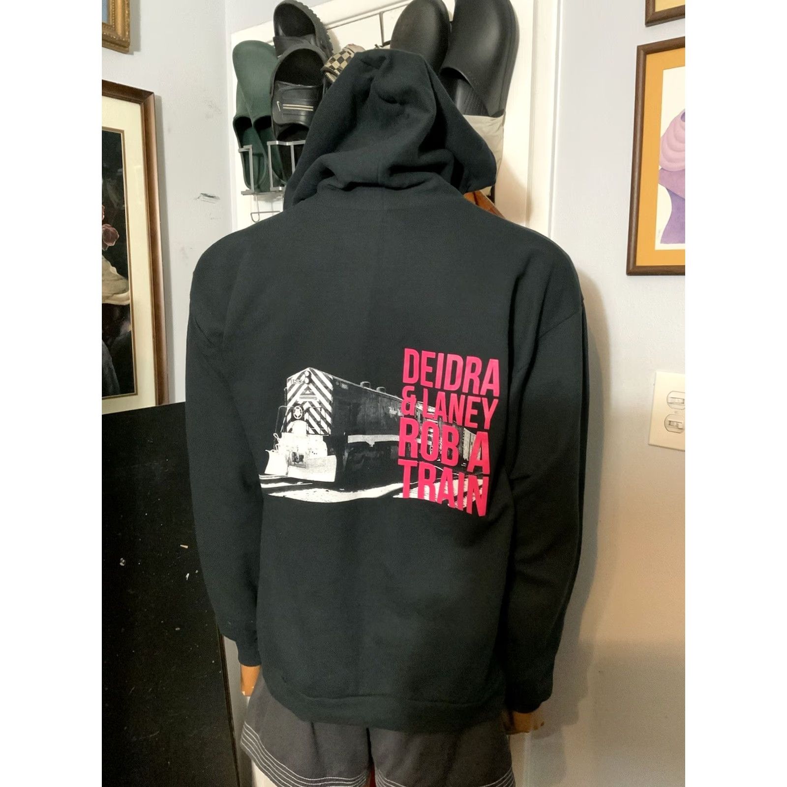 Port & Company VINTAGE Deidra & Laney Rob A Train Netflix Comedy Drama Crime Film Zip Hoodie Sz.M Men Black Full Zip Size M Size US M / EU 48-50 / 2 - 8 Thumbnail