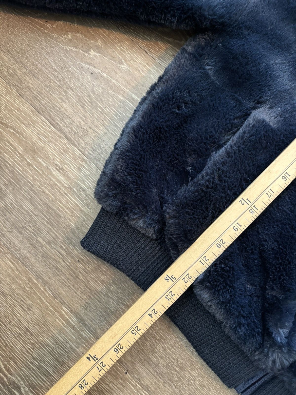 Tommy Hilfiger Y2K Tommy Hilfiger Womens Faux Fur Coat Jacket Zip Small Size S / US 4 / IT 40 - 6 Thumbnail