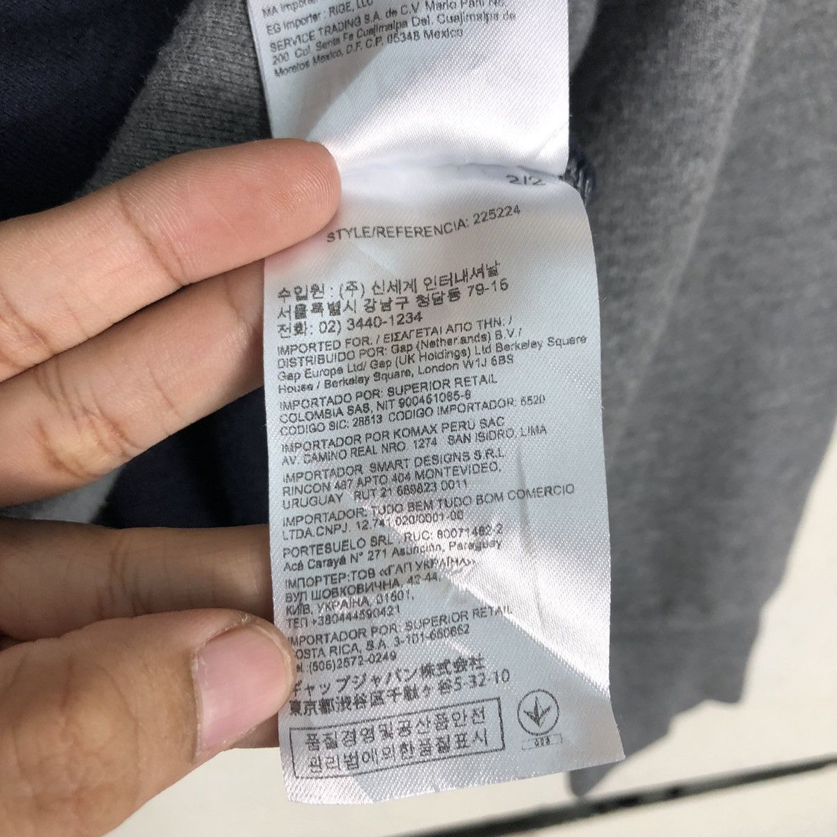 Gap × Japanese Brand Vintage Gap Sweatshirt Spell Out Streetwear Medium Size US M / EU 48-50 / 2 - 16 Thumbnail