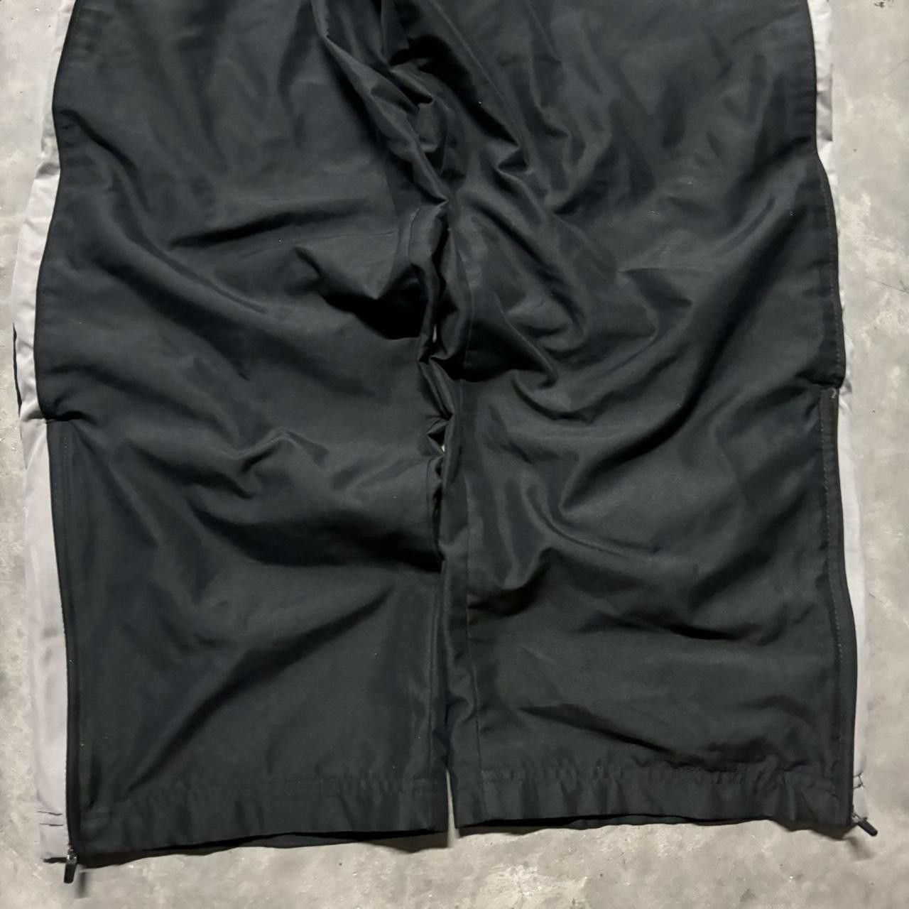Japanese Brand × Vintage Crazy Vintage Y2K/2000s Baggy Black Grey Striped Skater Drill Essential Track Pants! Size US 32 / EU 48 - 5 Thumbnail